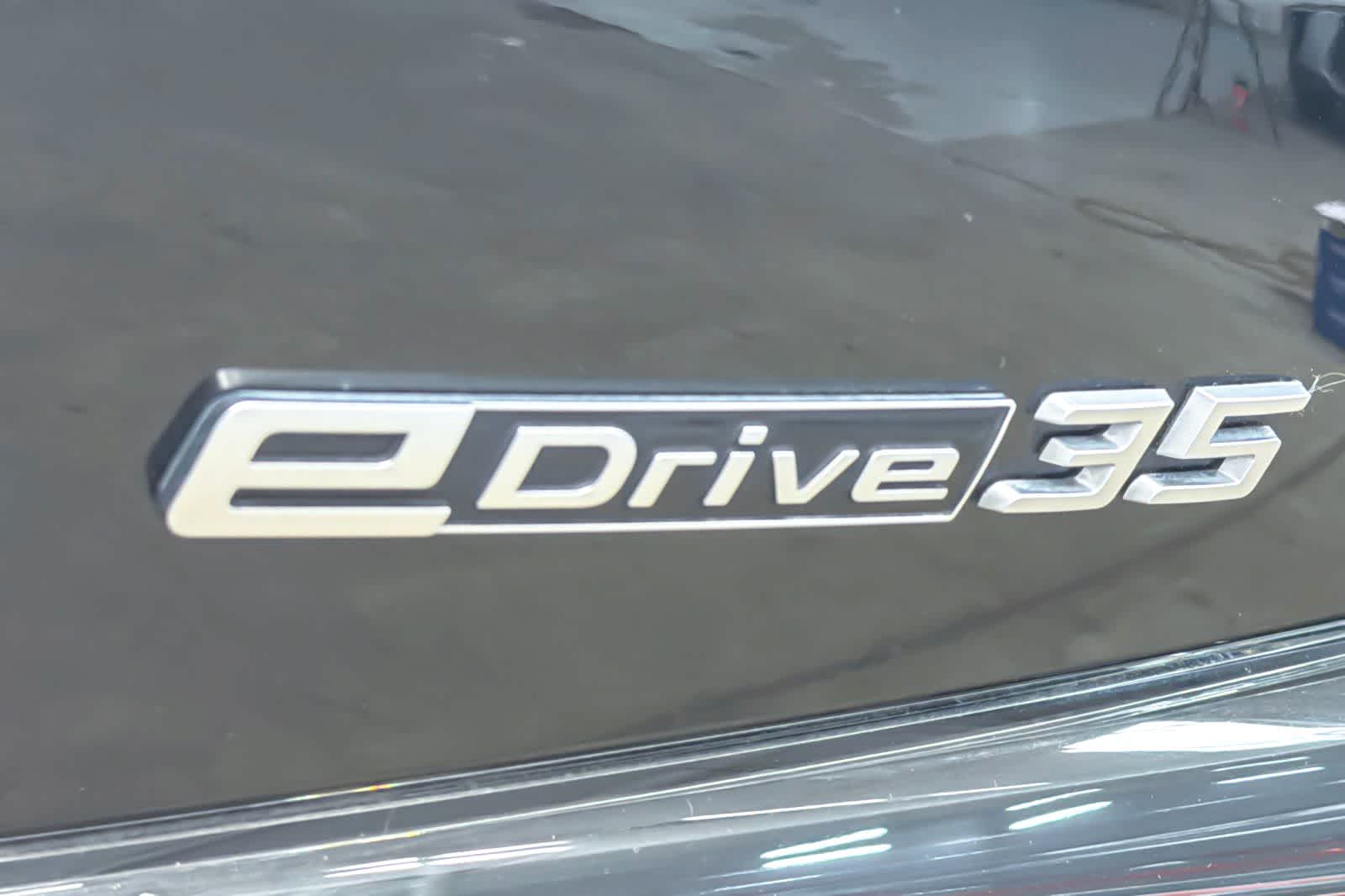 Thumbnail: 2023 BMW i4 - 27