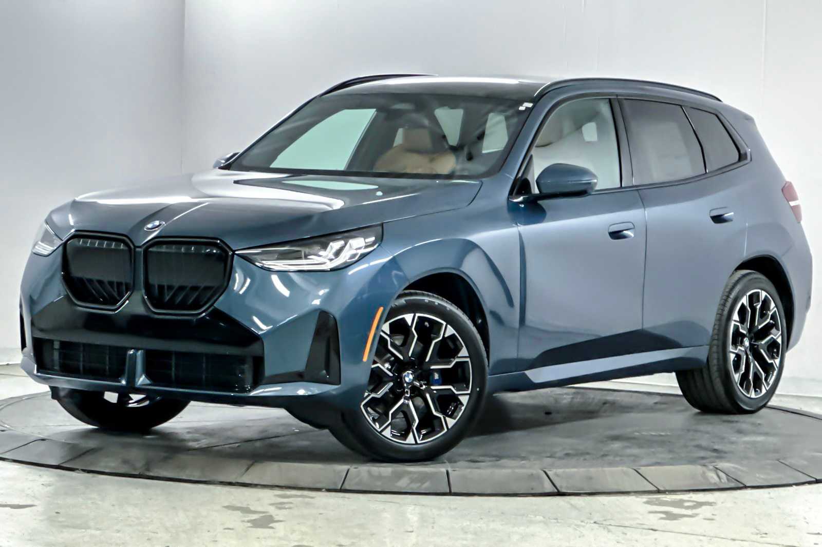 Thumbnail: 2026 BMW X3 - 1