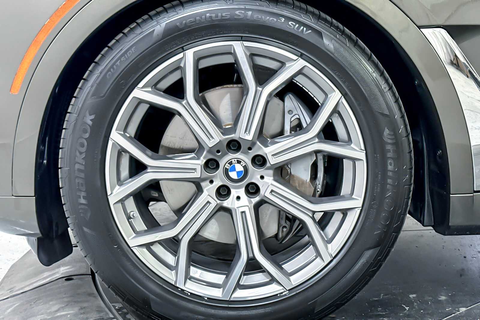 Thumbnail: 2023 BMW X7 - 27