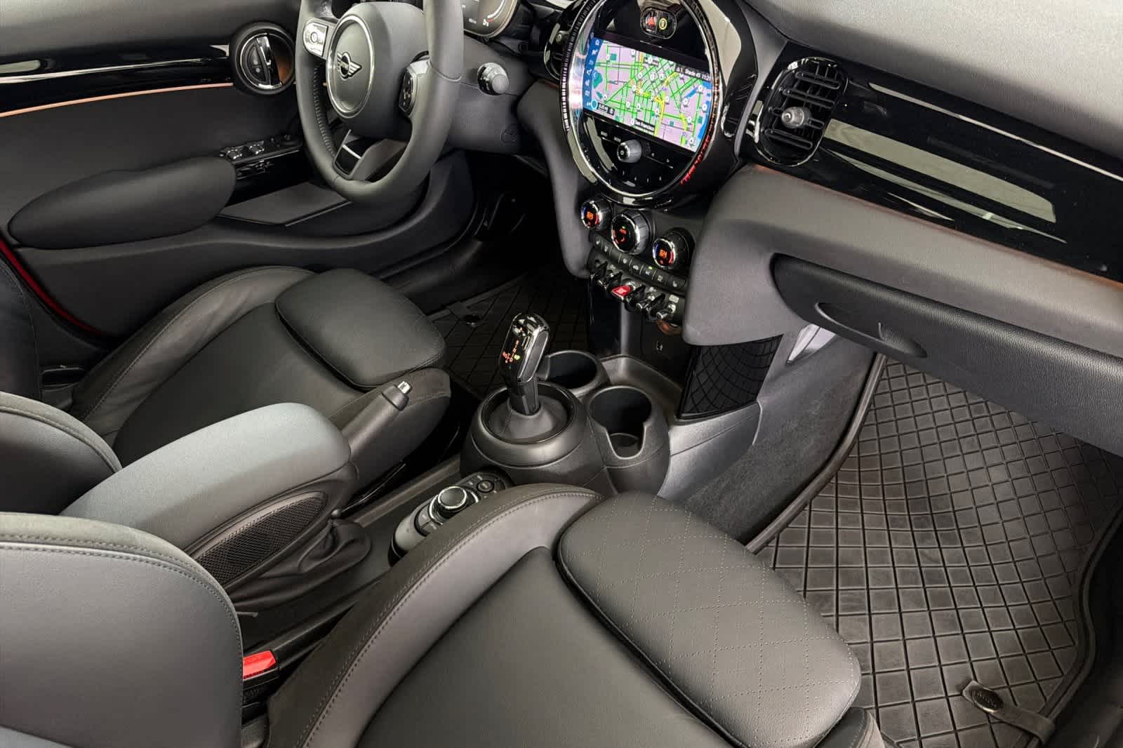 Thumbnail: 2024 MINI Cooper Hardtop - 16