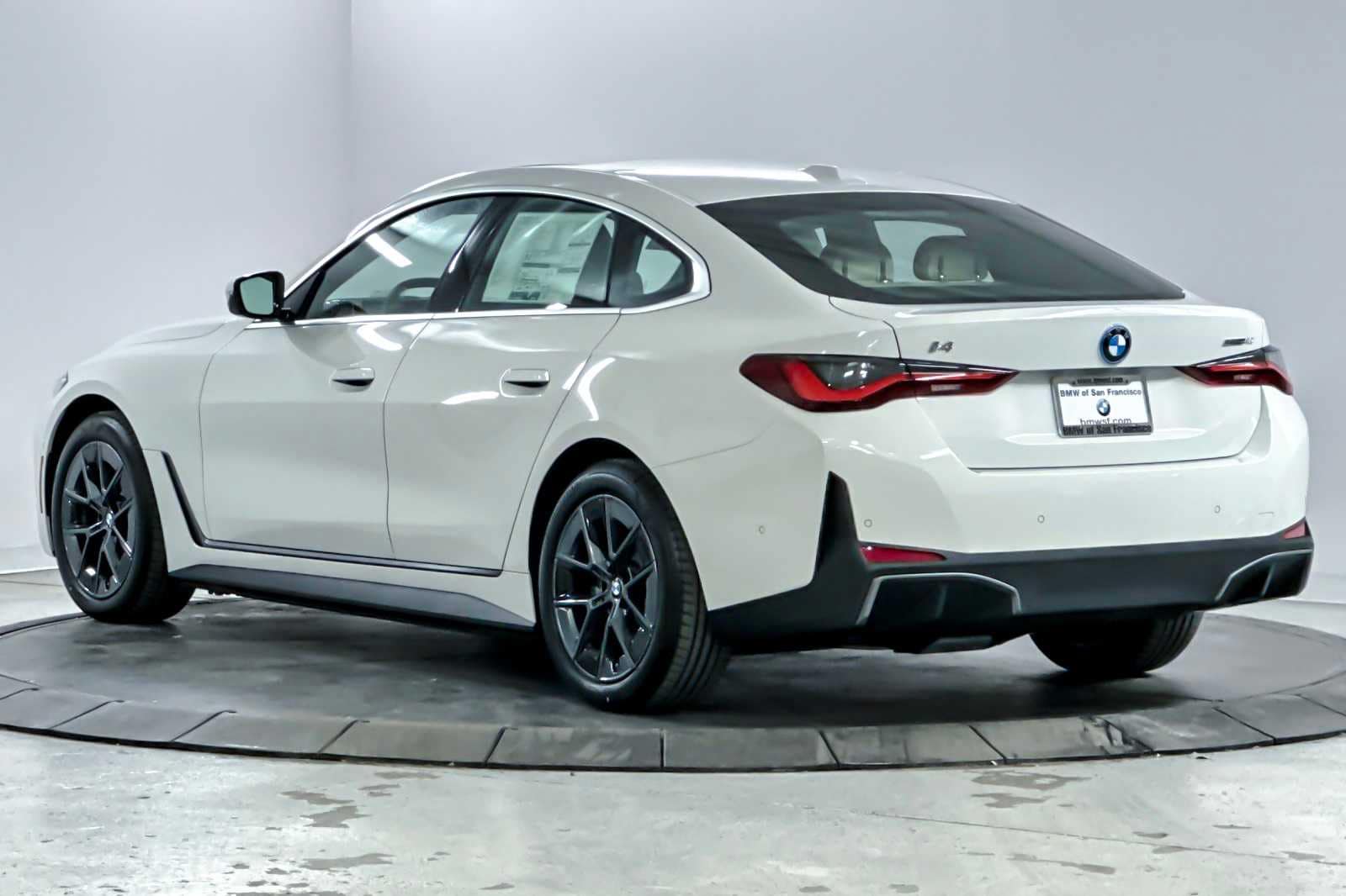 Thumbnail: 2025 BMW i4 - 6