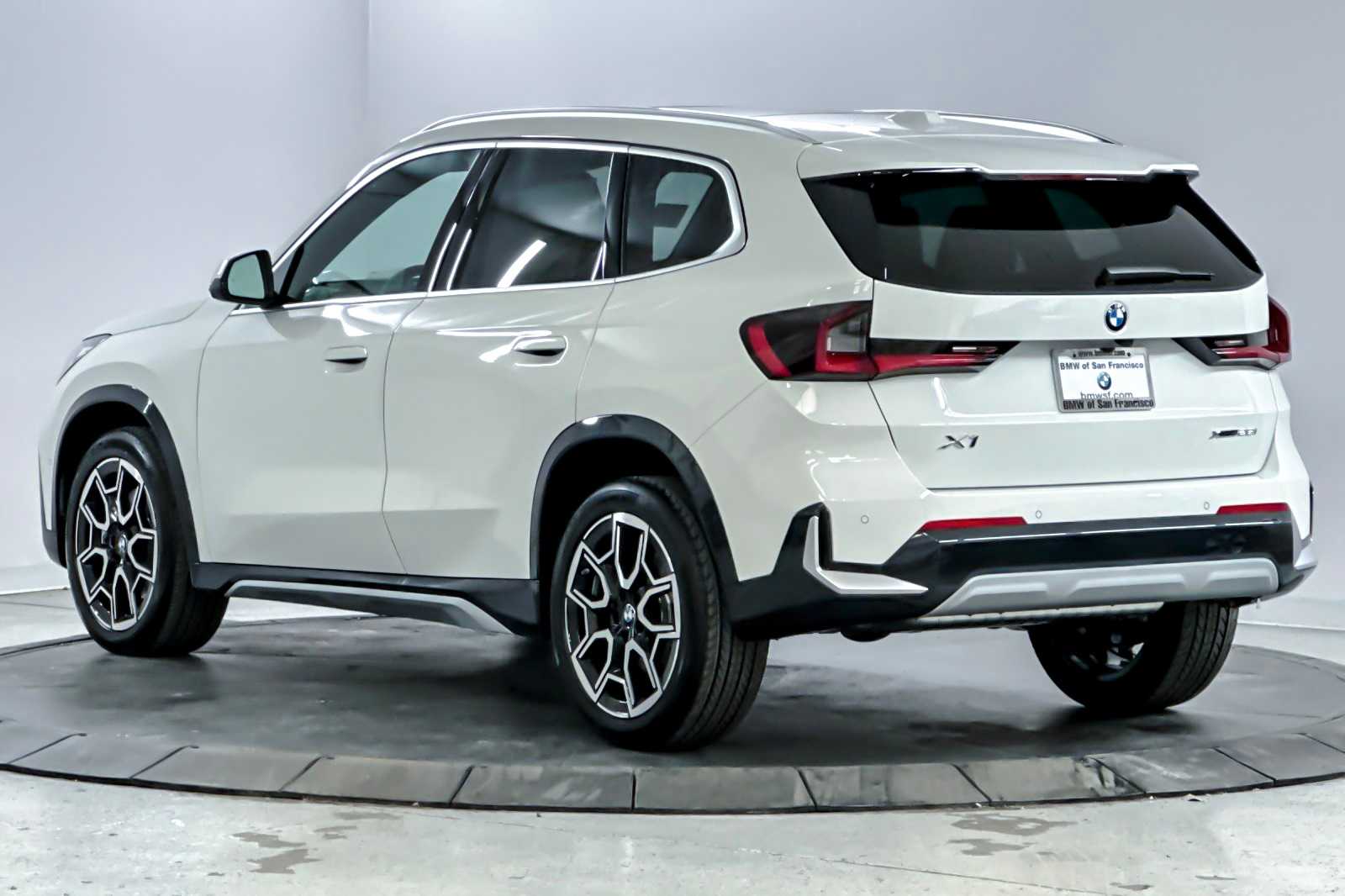 Thumbnail: 2026 BMW X1 - 6