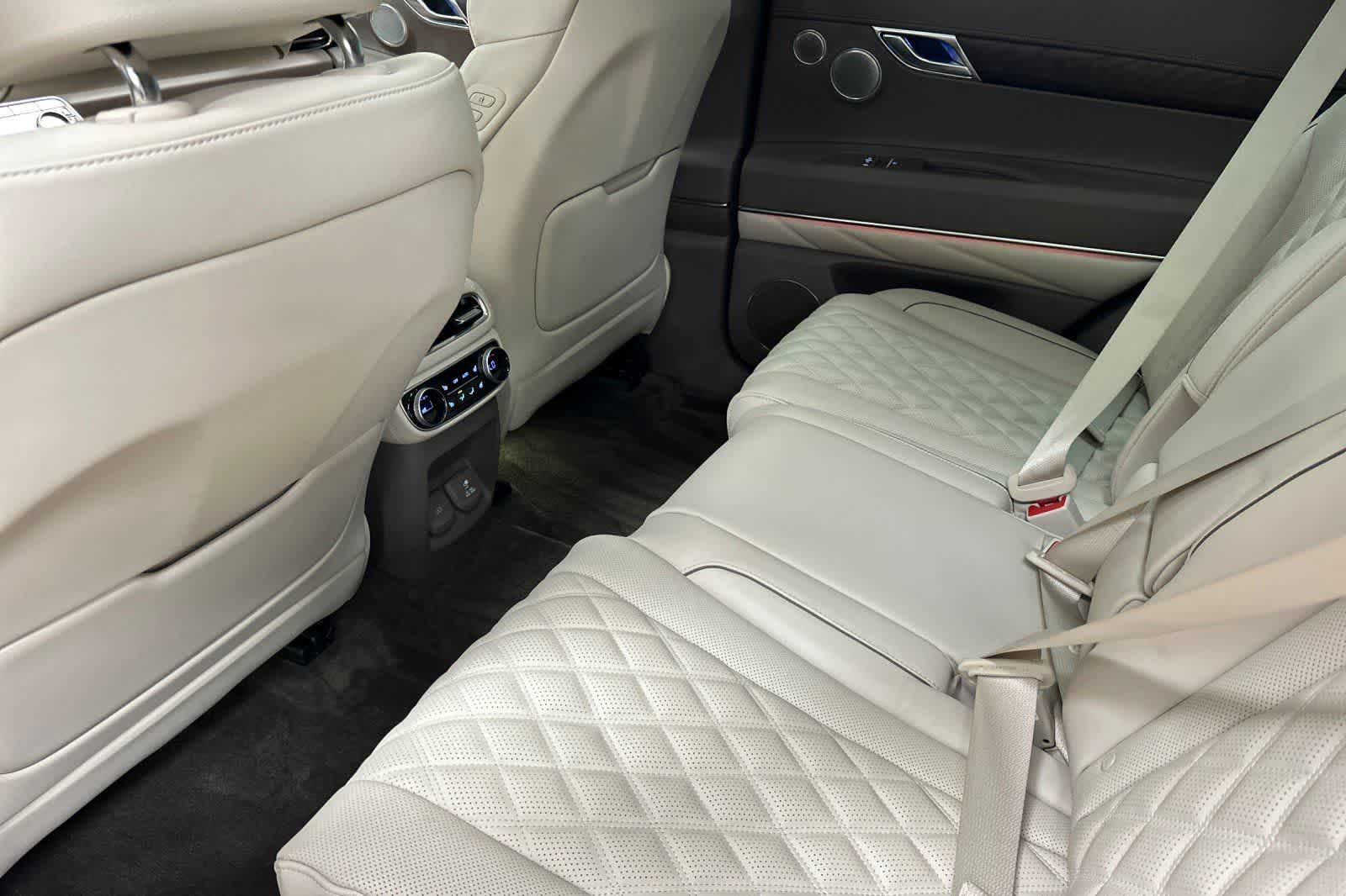 Thumbnail: 2023 Genesis GV80 - 4