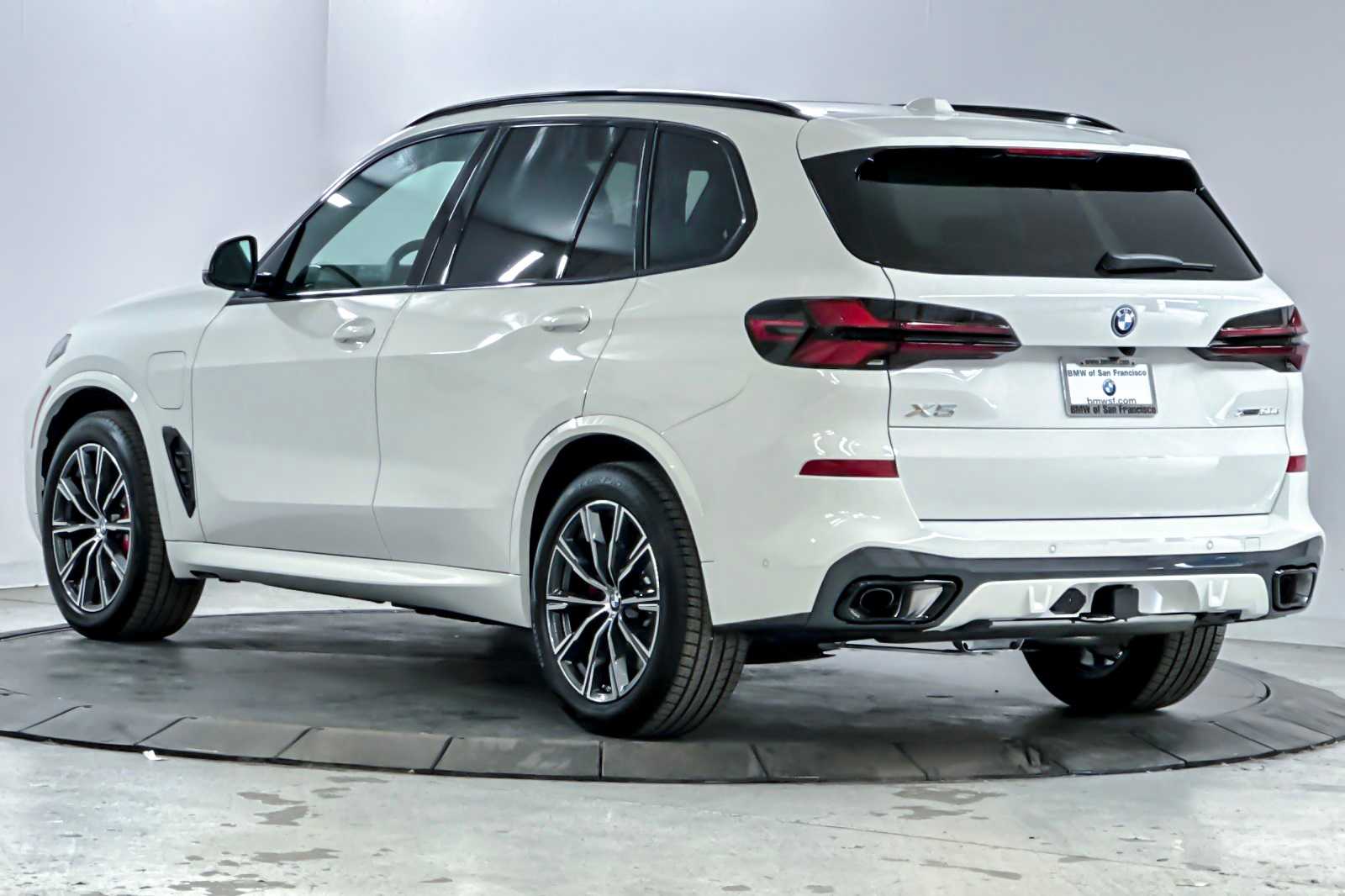 Thumbnail: 2026 BMW X5 - 6