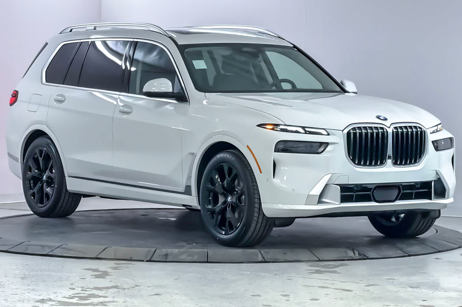 Thumbnail: 2027 BMW X7 - 9