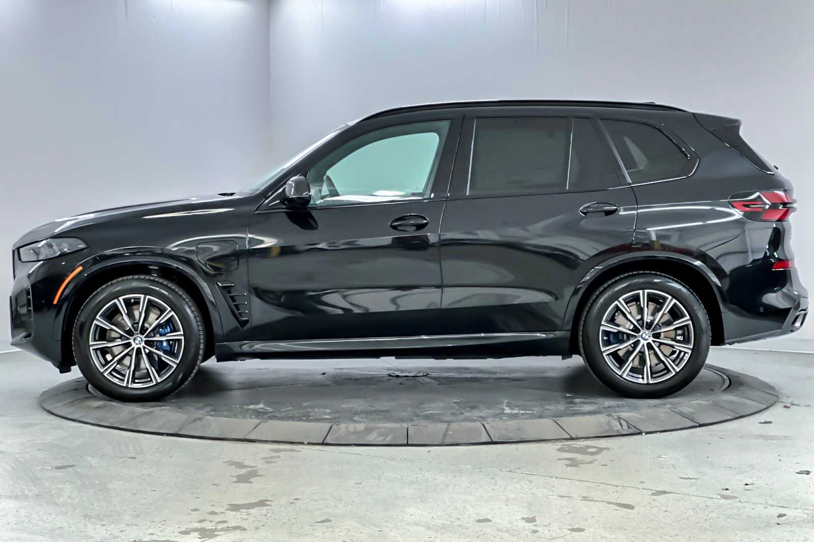 Thumbnail: 2026 BMW X5 - 5