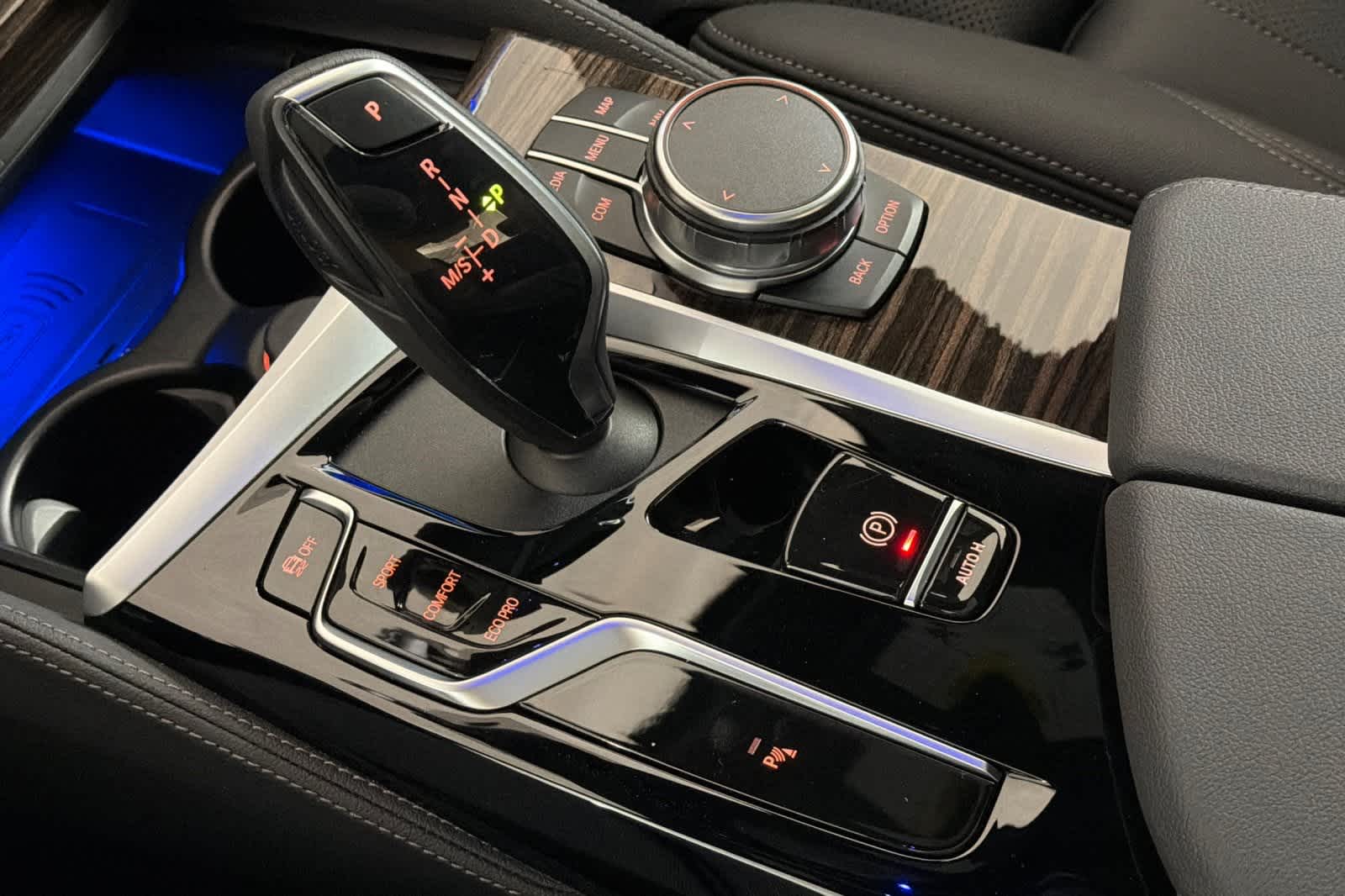 Thumbnail: 2023 BMW 5 Series - 21