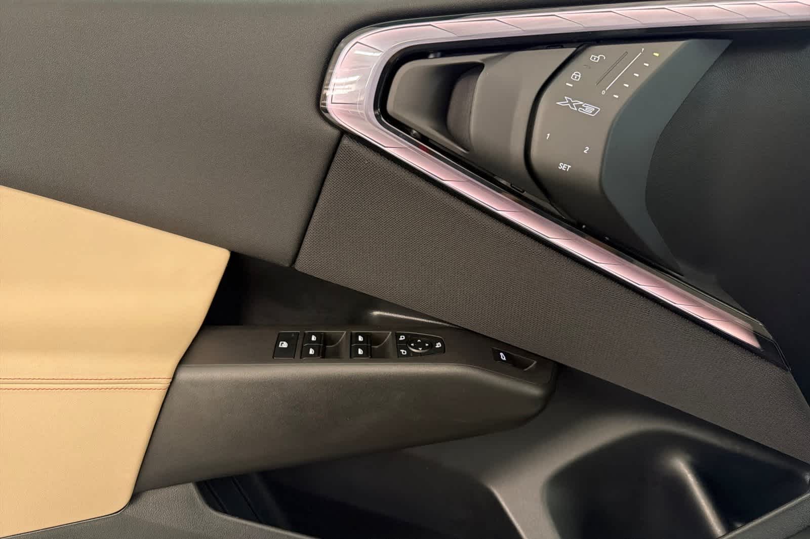 Thumbnail: 2025 BMW X3 - 12