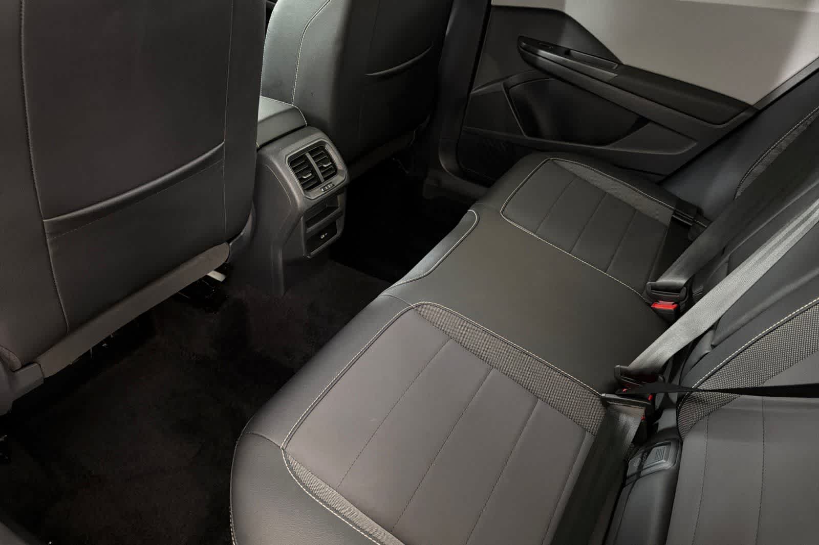 Thumbnail: 2023 Volkswagen Taos - 4