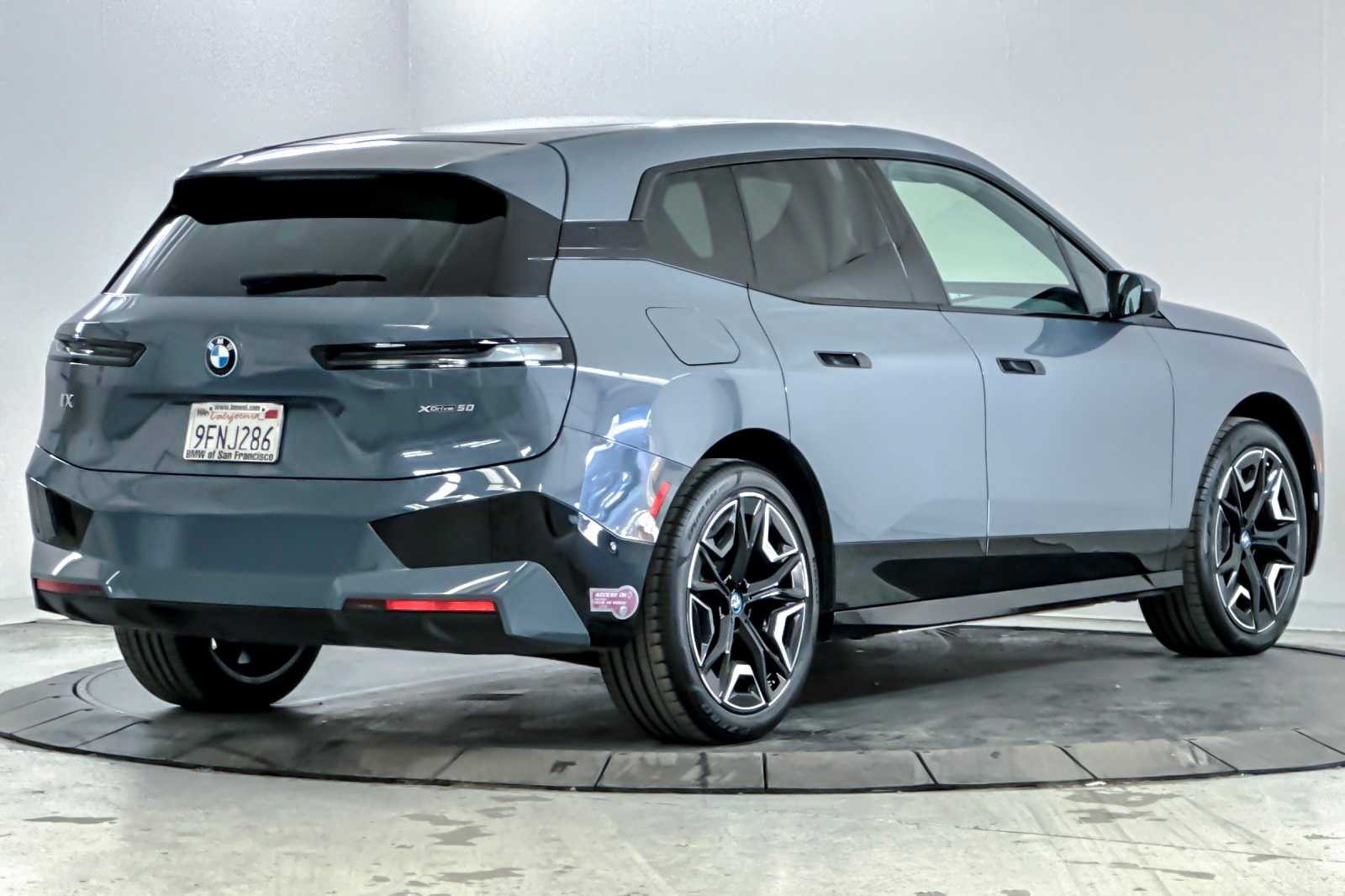 Thumbnail: 2023 BMW iX - 2