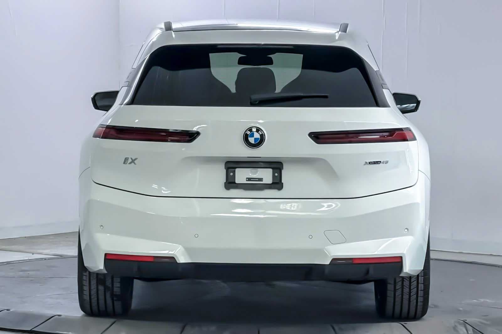 Thumbnail: 2026 BMW iX - 7