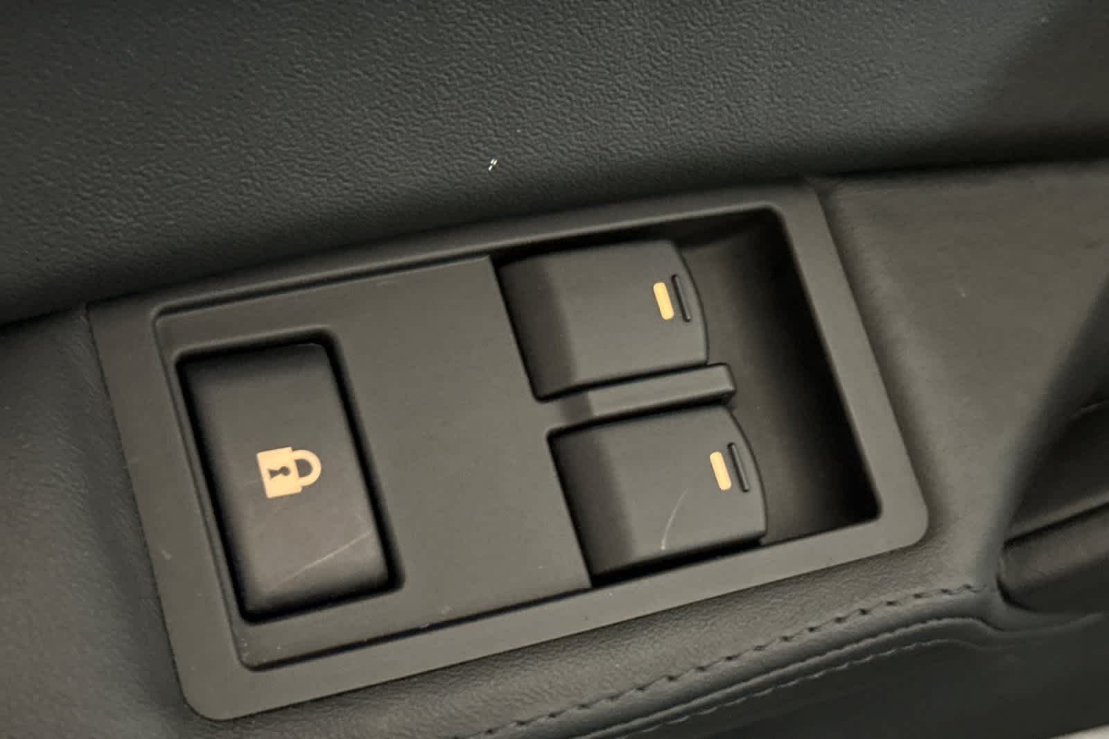 Thumbnail: 2010 Tesla  - 12