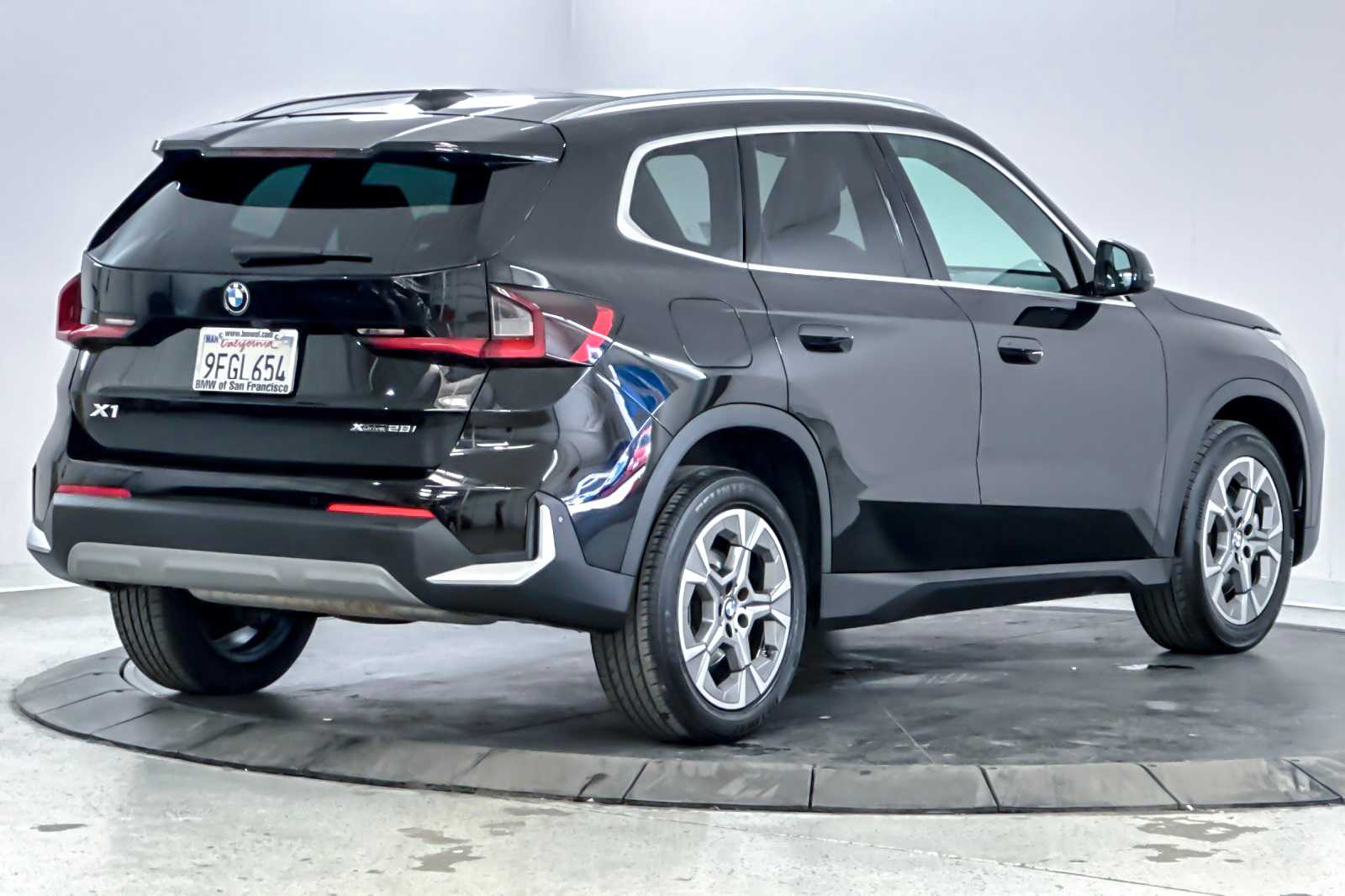 Thumbnail: 2023 BMW X1 - 2