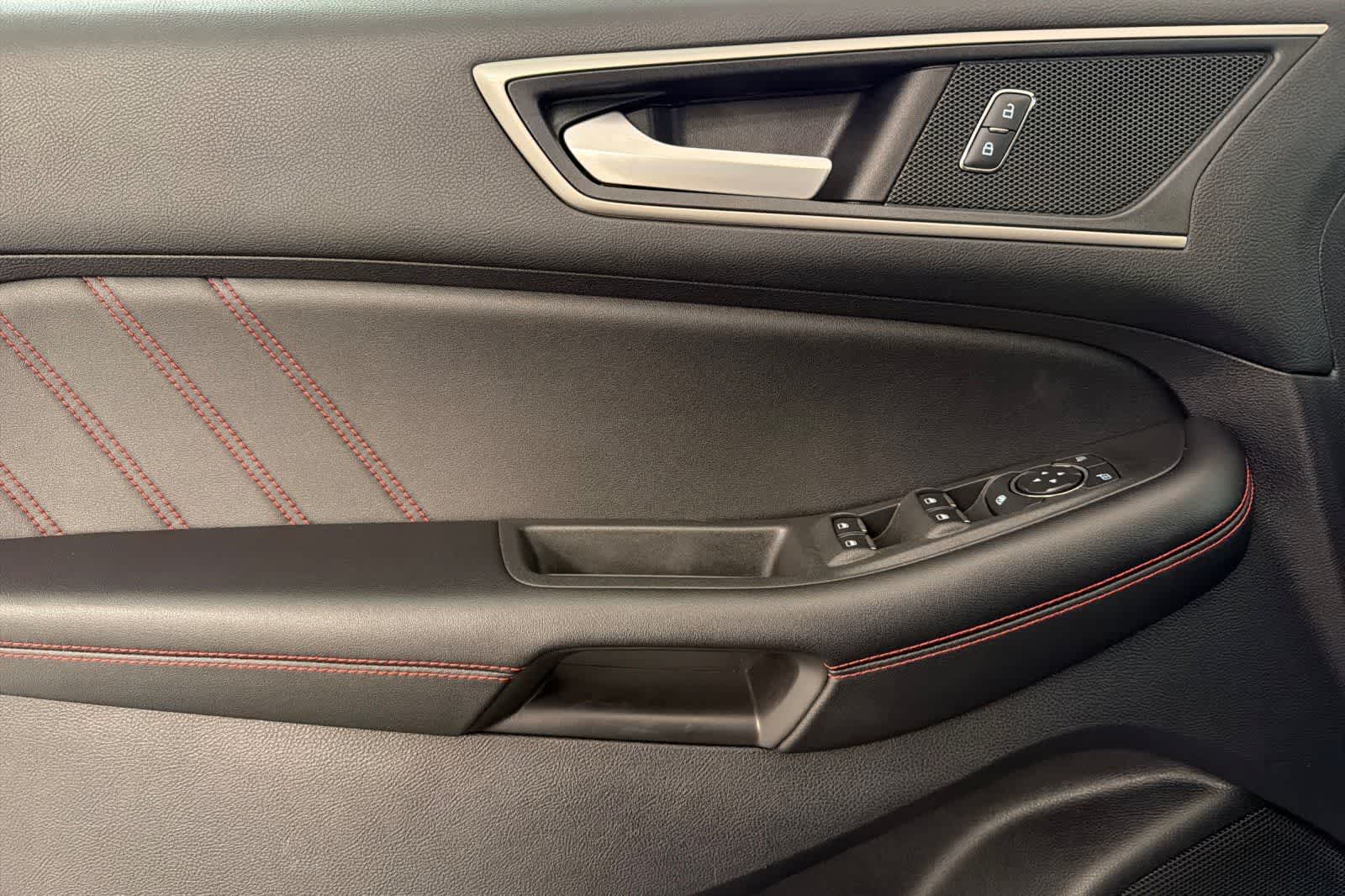 Thumbnail: 2022 Ford Edge - 12
