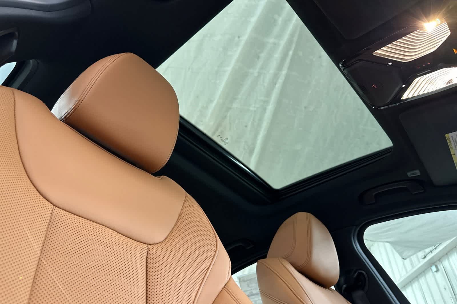 2025 BMW 3 Series 330i 16