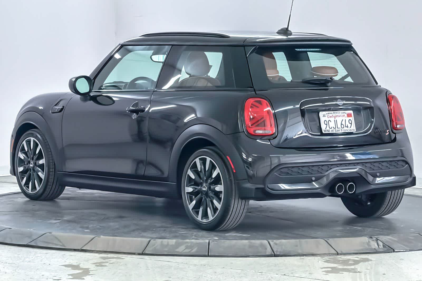 Thumbnail: 2023 MINI Cooper Hardtop - 6