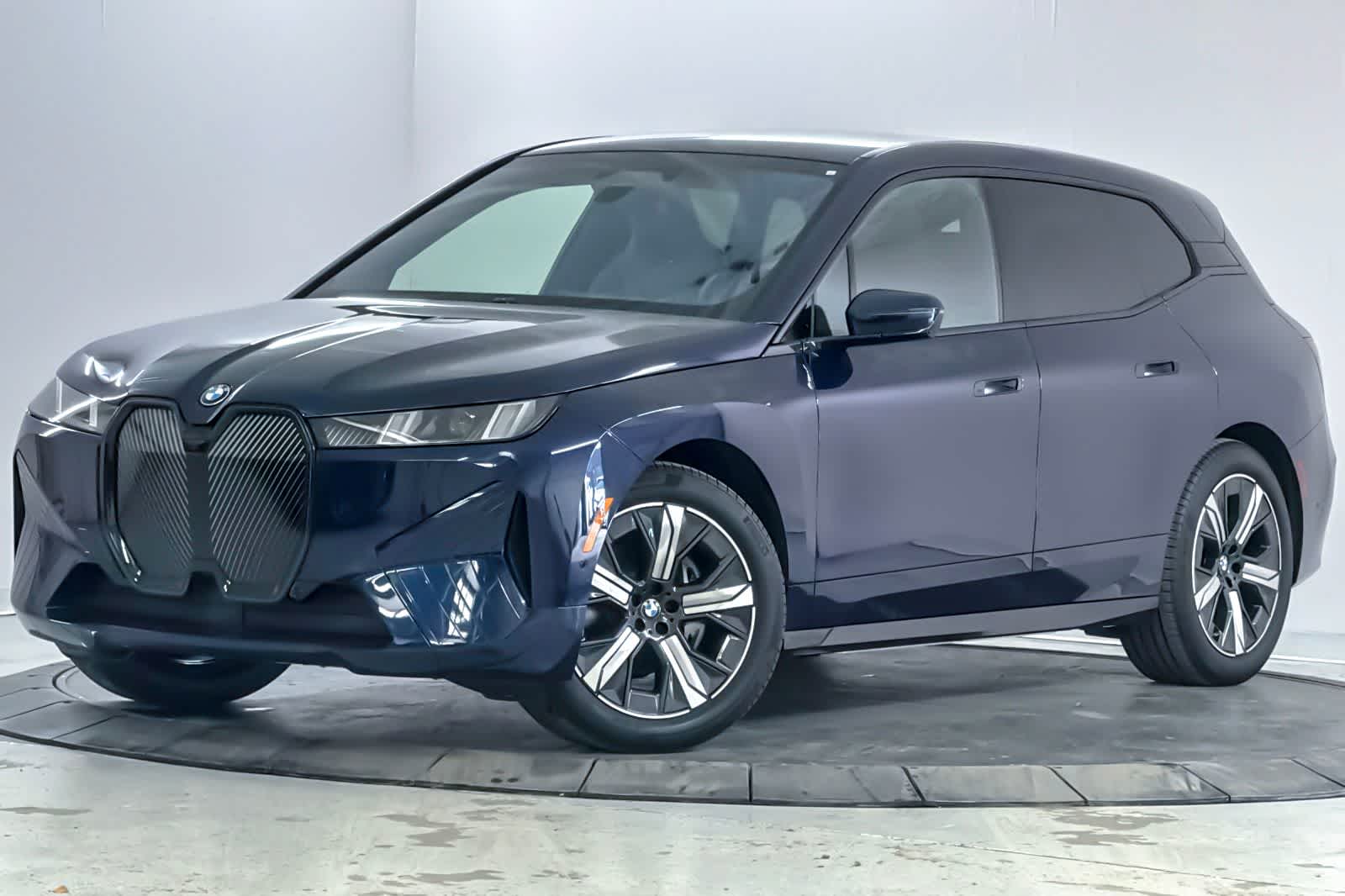 Thumbnail: 2026 BMW iX - 1