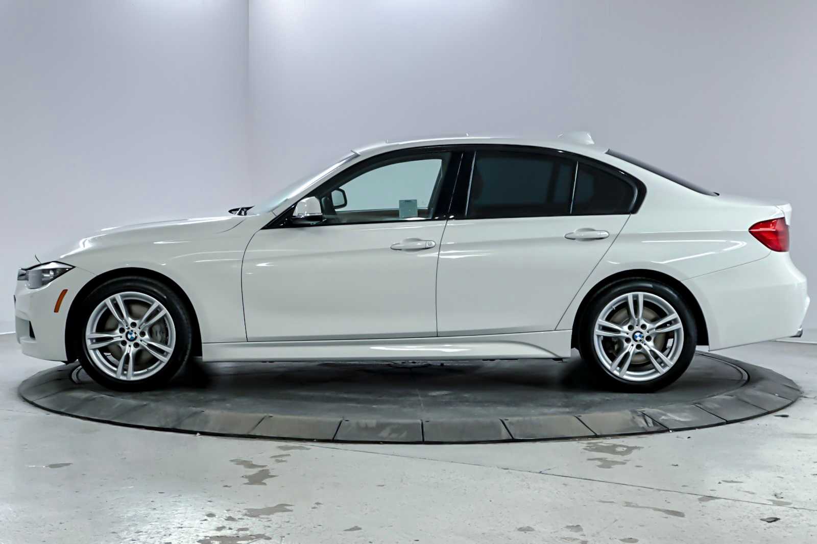 Thumbnail: 2015 BMW 3 Series - 5