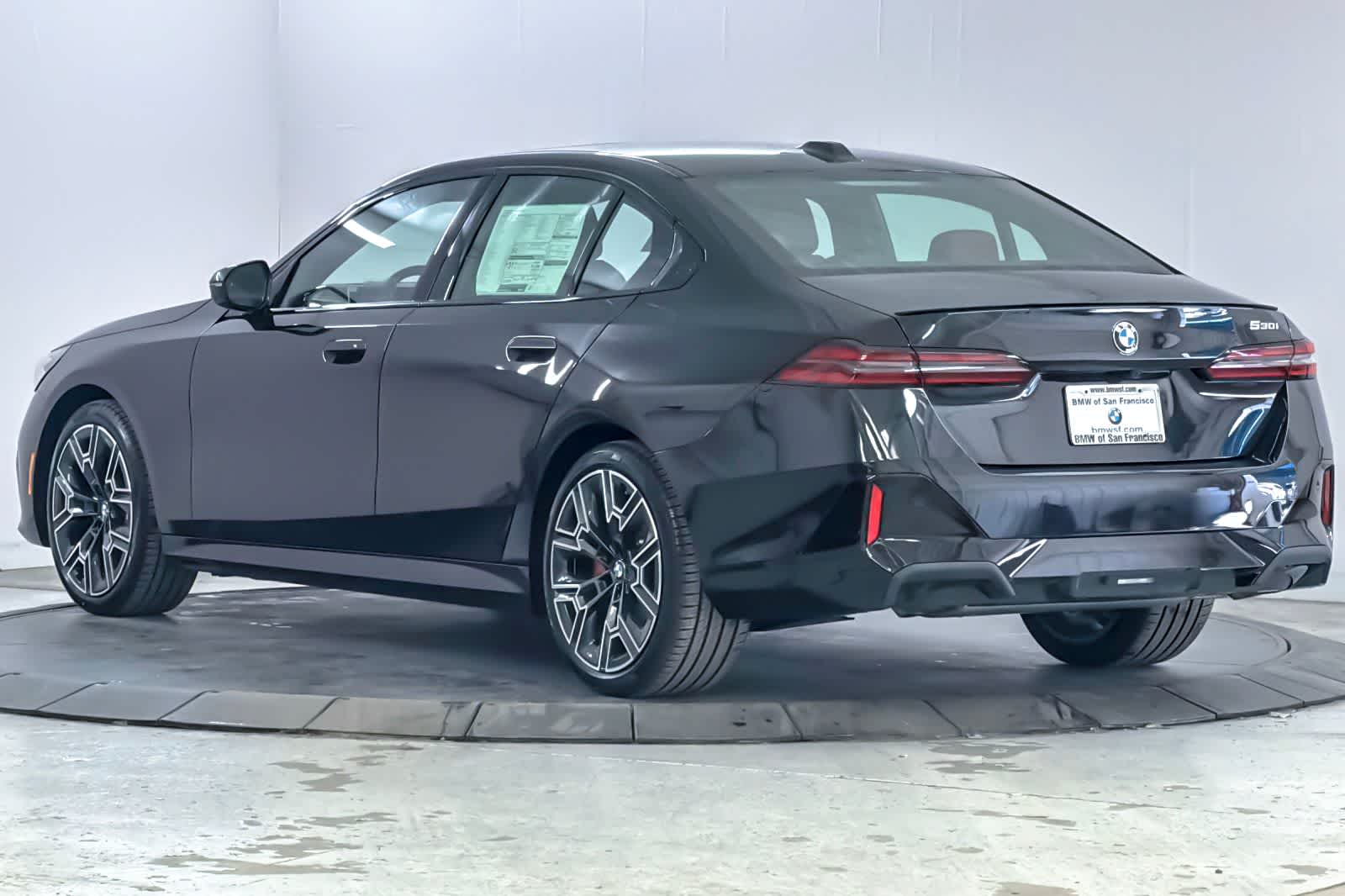 Thumbnail: 2026 BMW 5 Series - 6