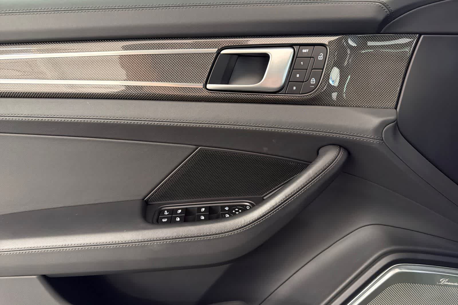 Thumbnail: 2022 Porsche Panamera - 12