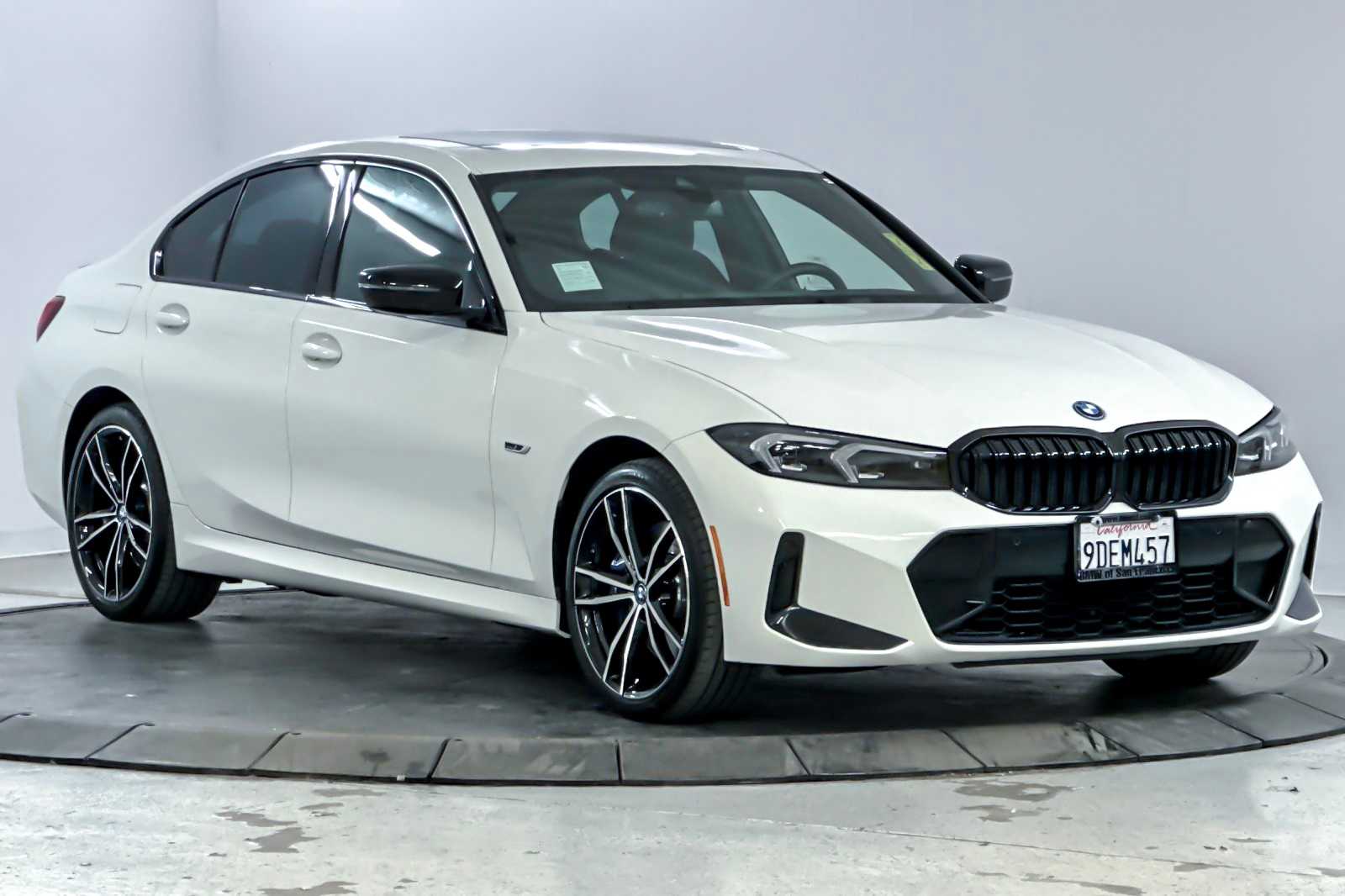 Thumbnail: 2023 BMW 3 Series - 9