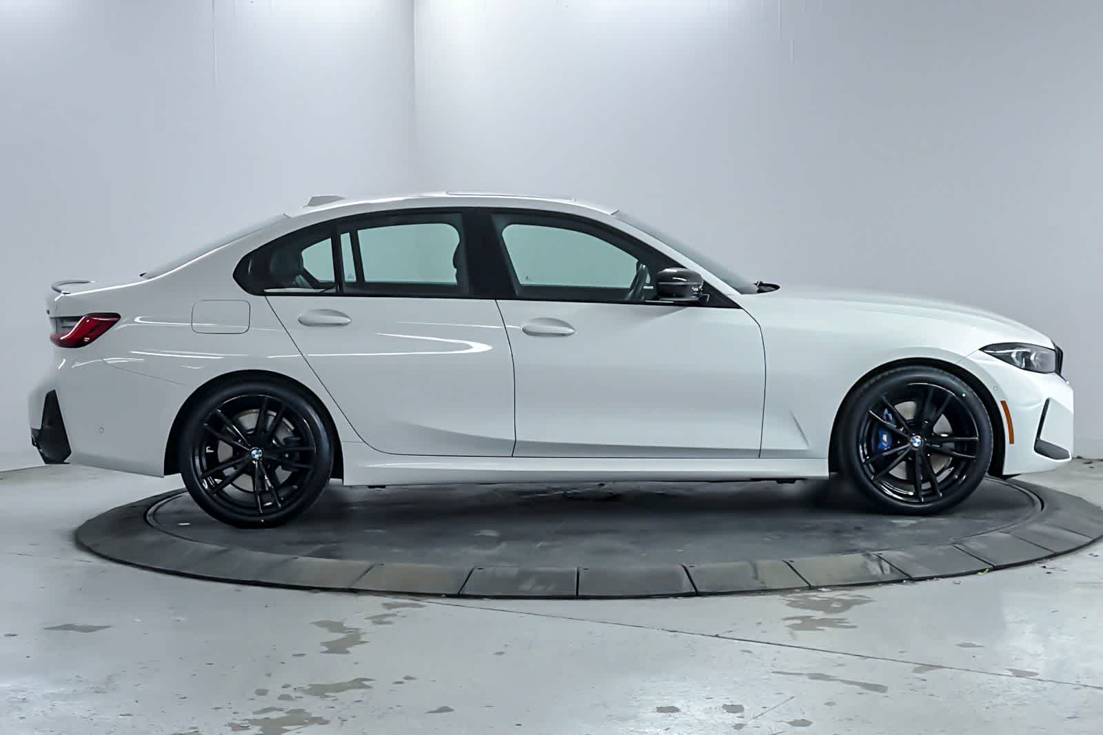 Thumbnail: 2023 BMW 3 Series - 8