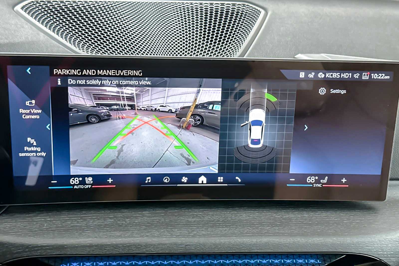 Thumbnail: 2025 BMW i4 - 19