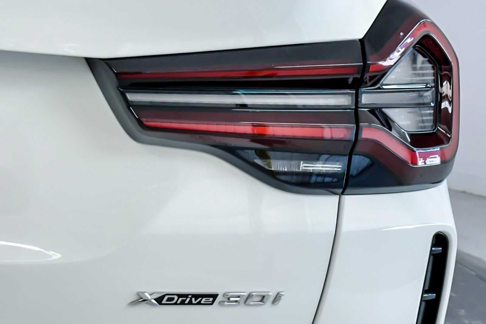 Thumbnail: 2024 BMW X3 - 28