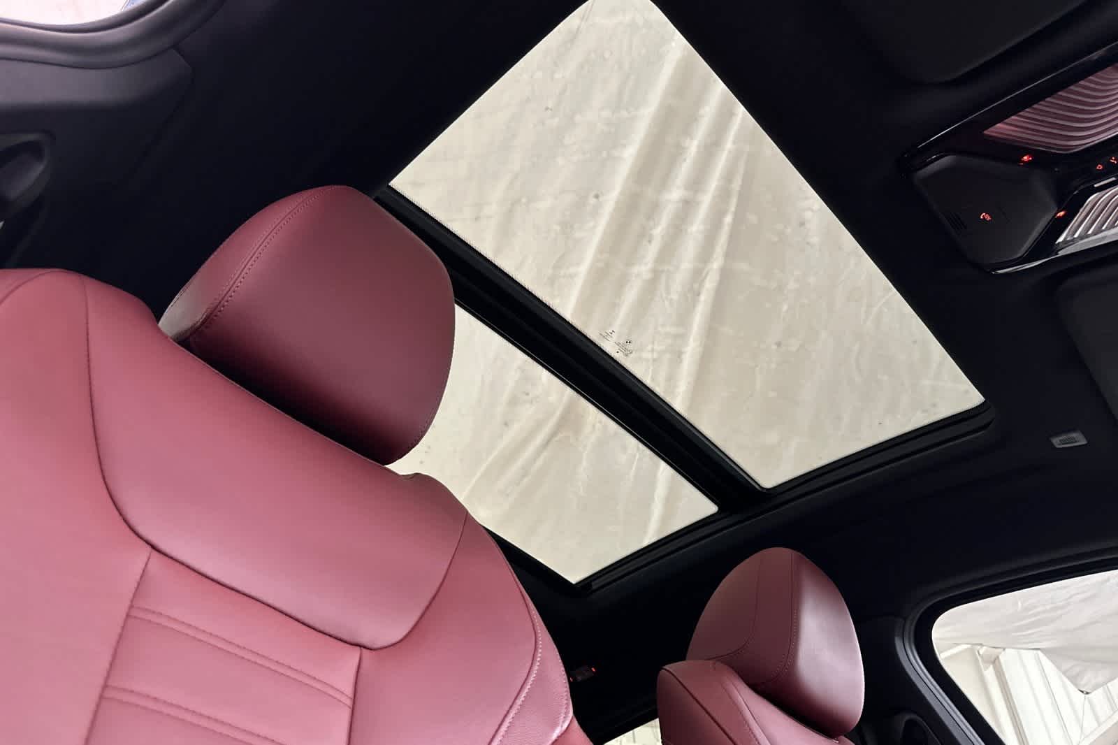 Thumbnail: 2023 BMW X4 - 17