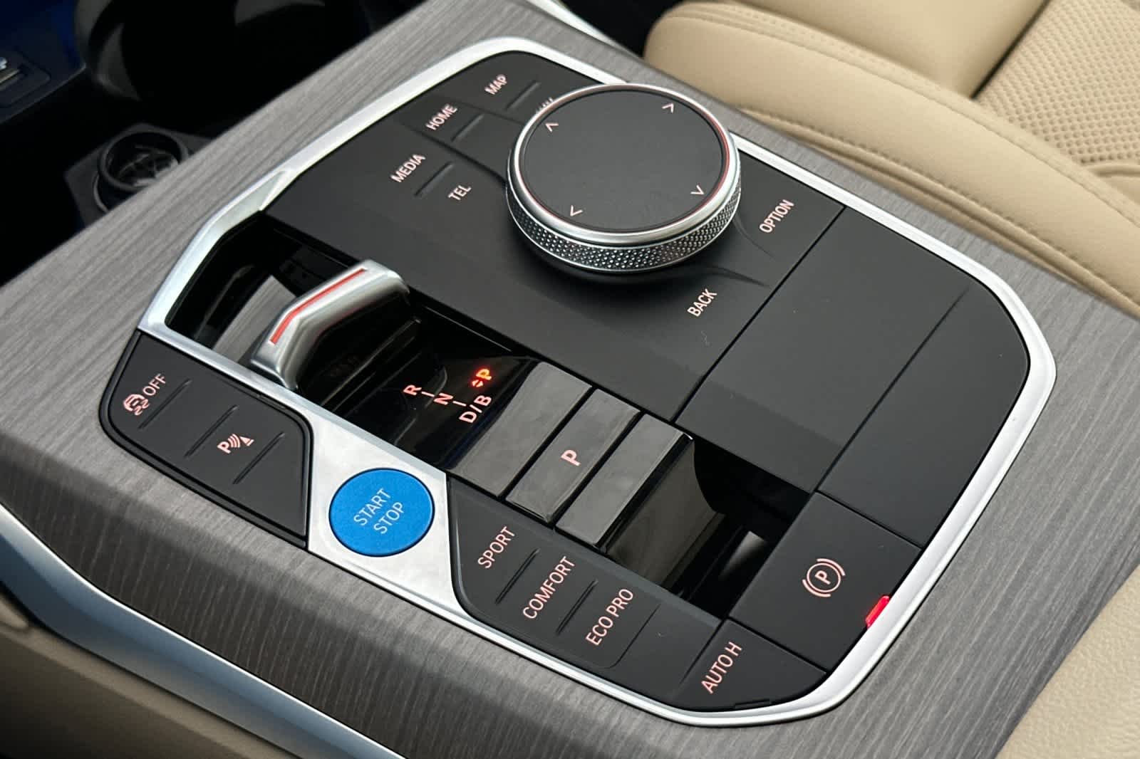 Thumbnail: 2025 BMW i4 - 21