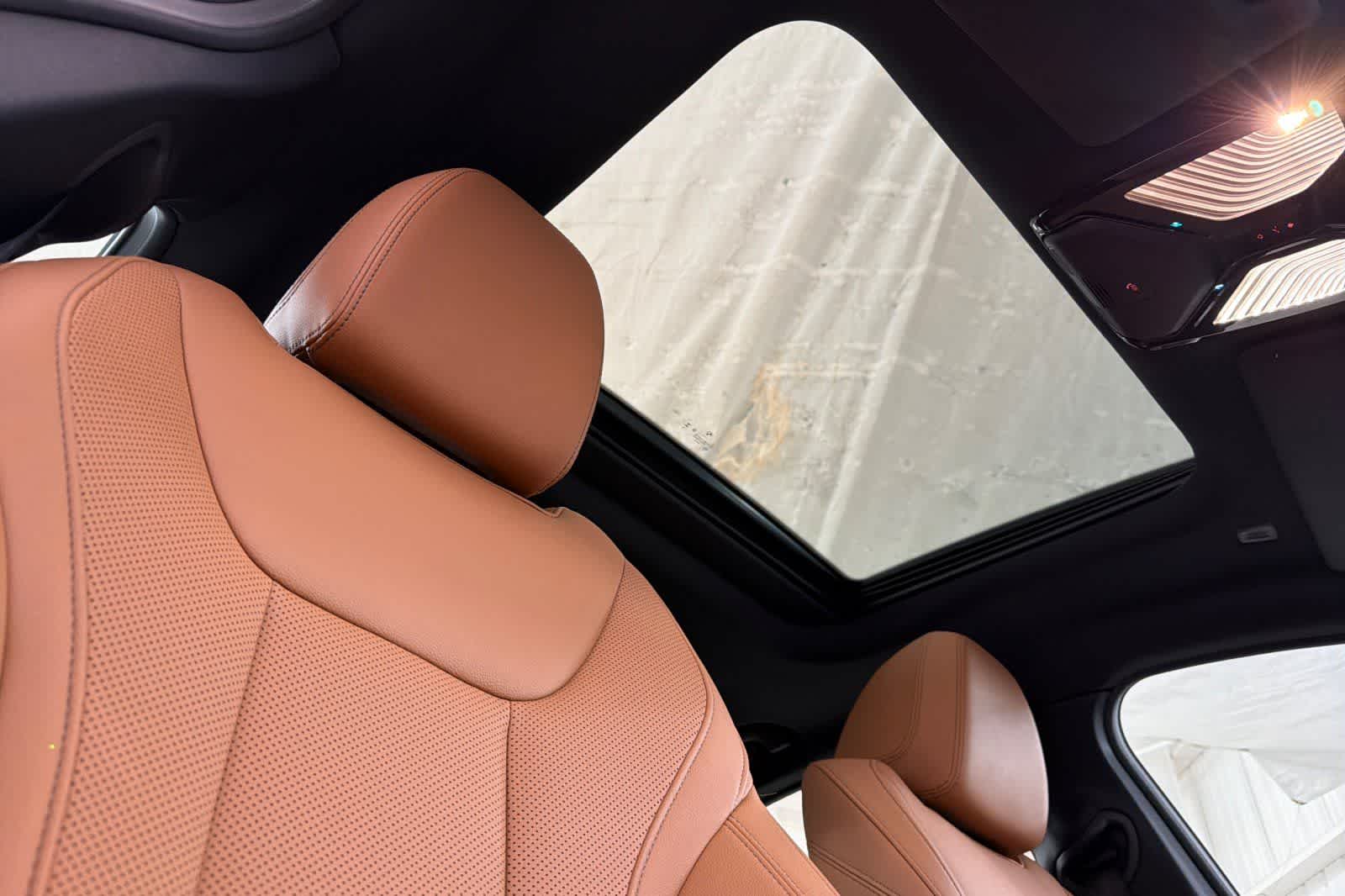 Thumbnail: 2023 BMW i4 - 16