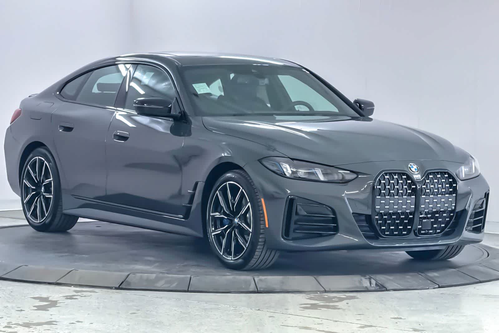Thumbnail: 2026 BMW 4 Series - 9