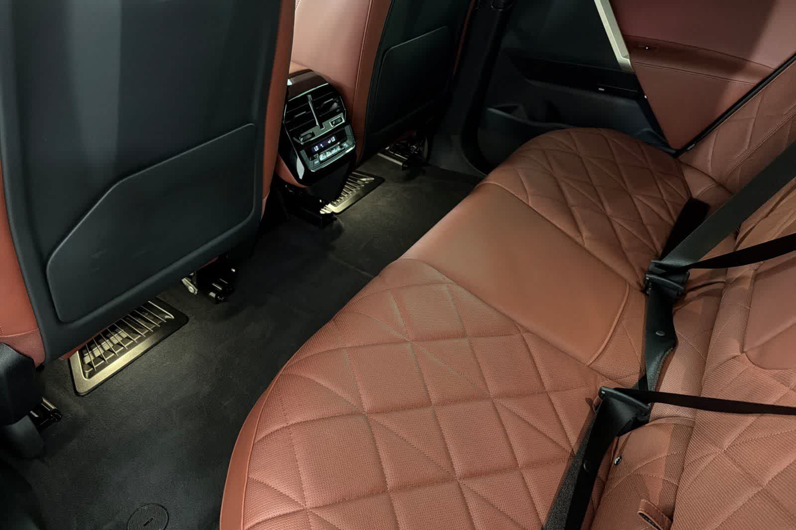 Thumbnail: 2024 BMW iX - 4