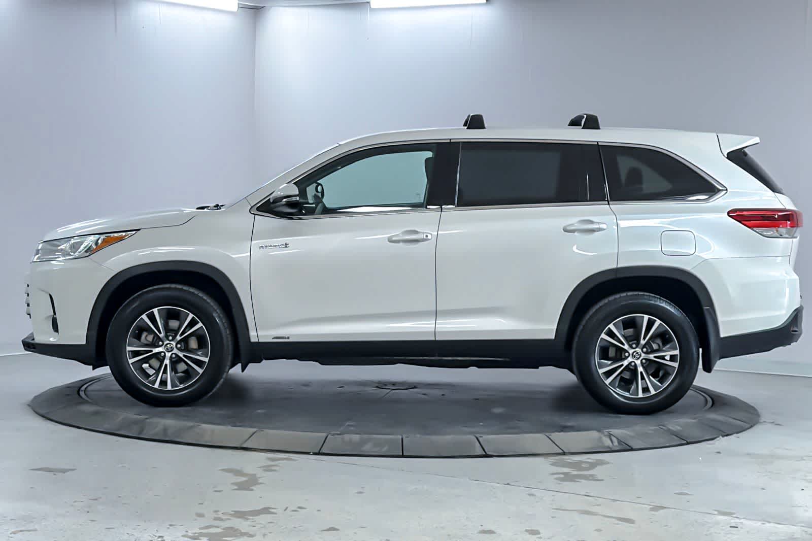 Thumbnail: 2019 Toyota Highlander - 5