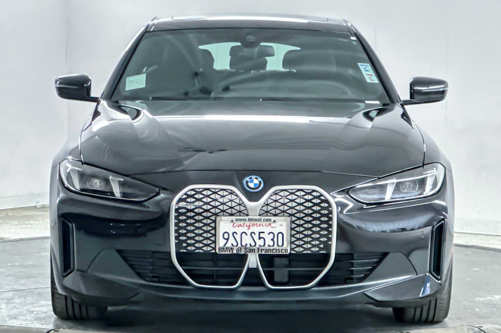 Thumbnail: 2025 BMW i4 - 10