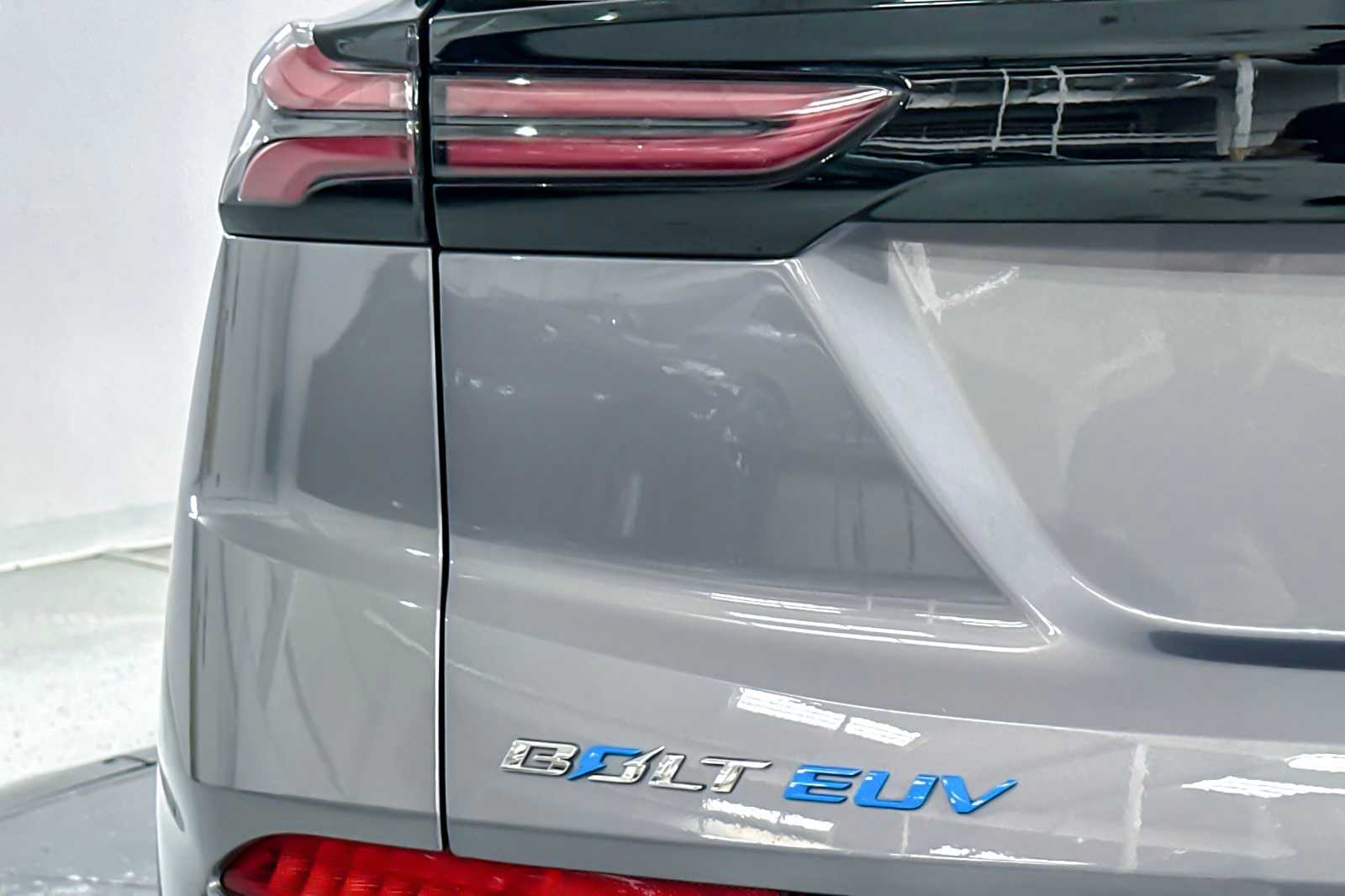 Thumbnail: 2022 Chevrolet Bolt EUV - 28