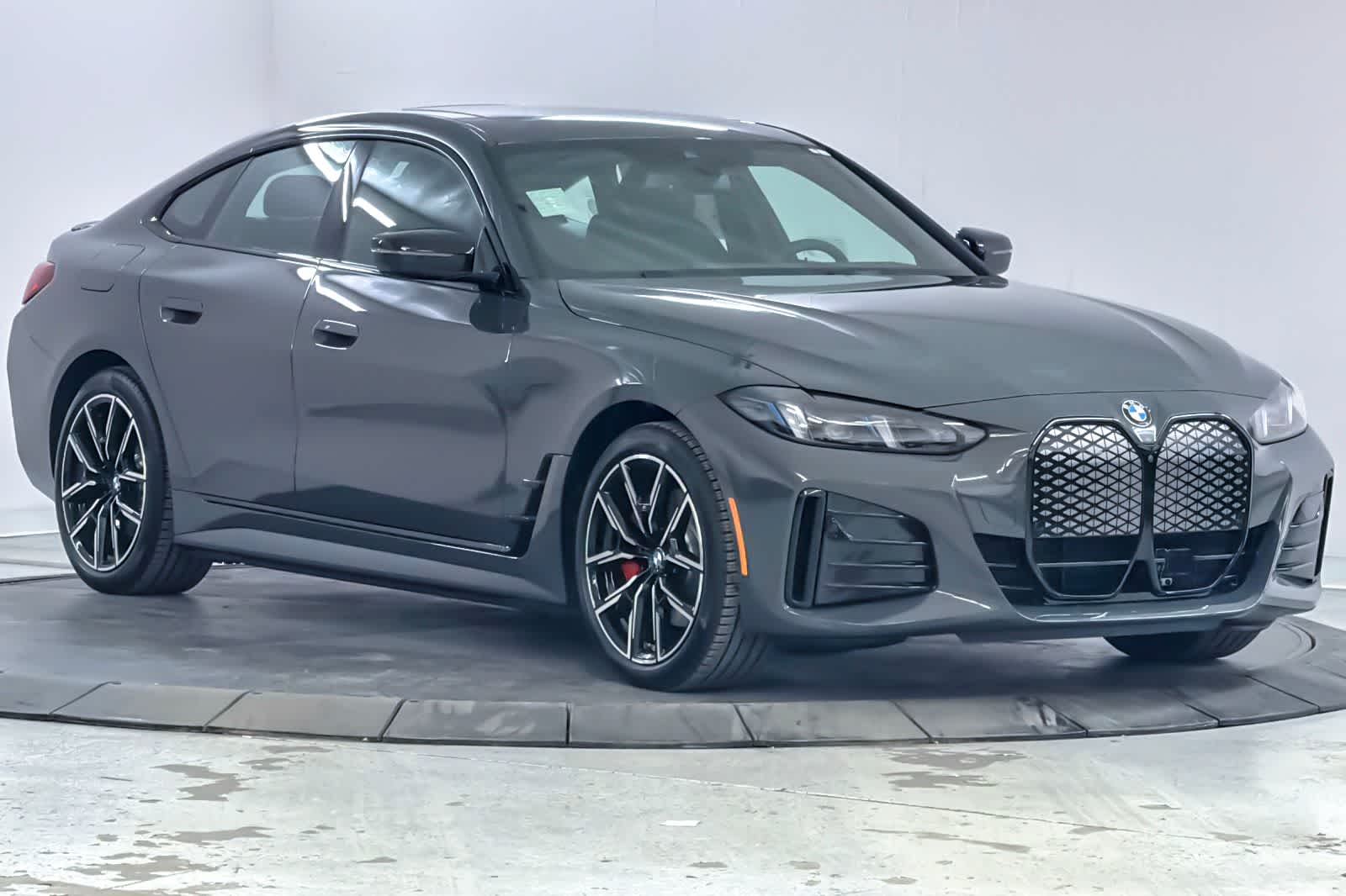 Thumbnail: 2026 BMW i4 - 9