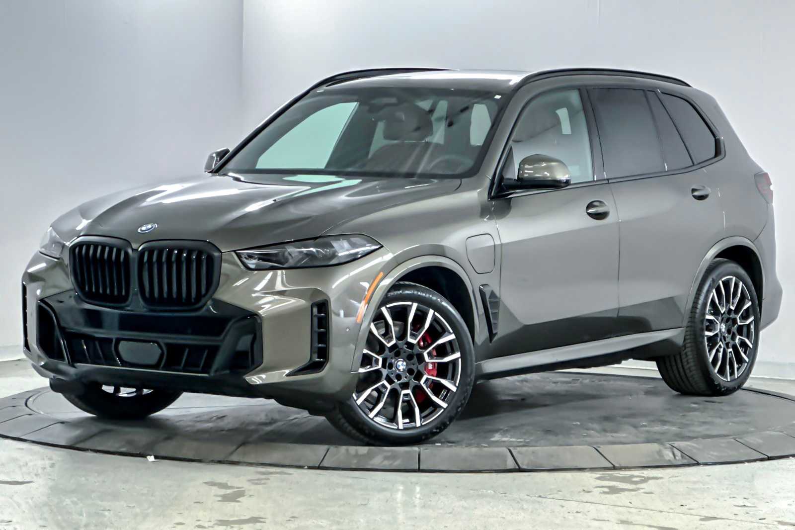 Thumbnail: 2026 BMW X5 - 1