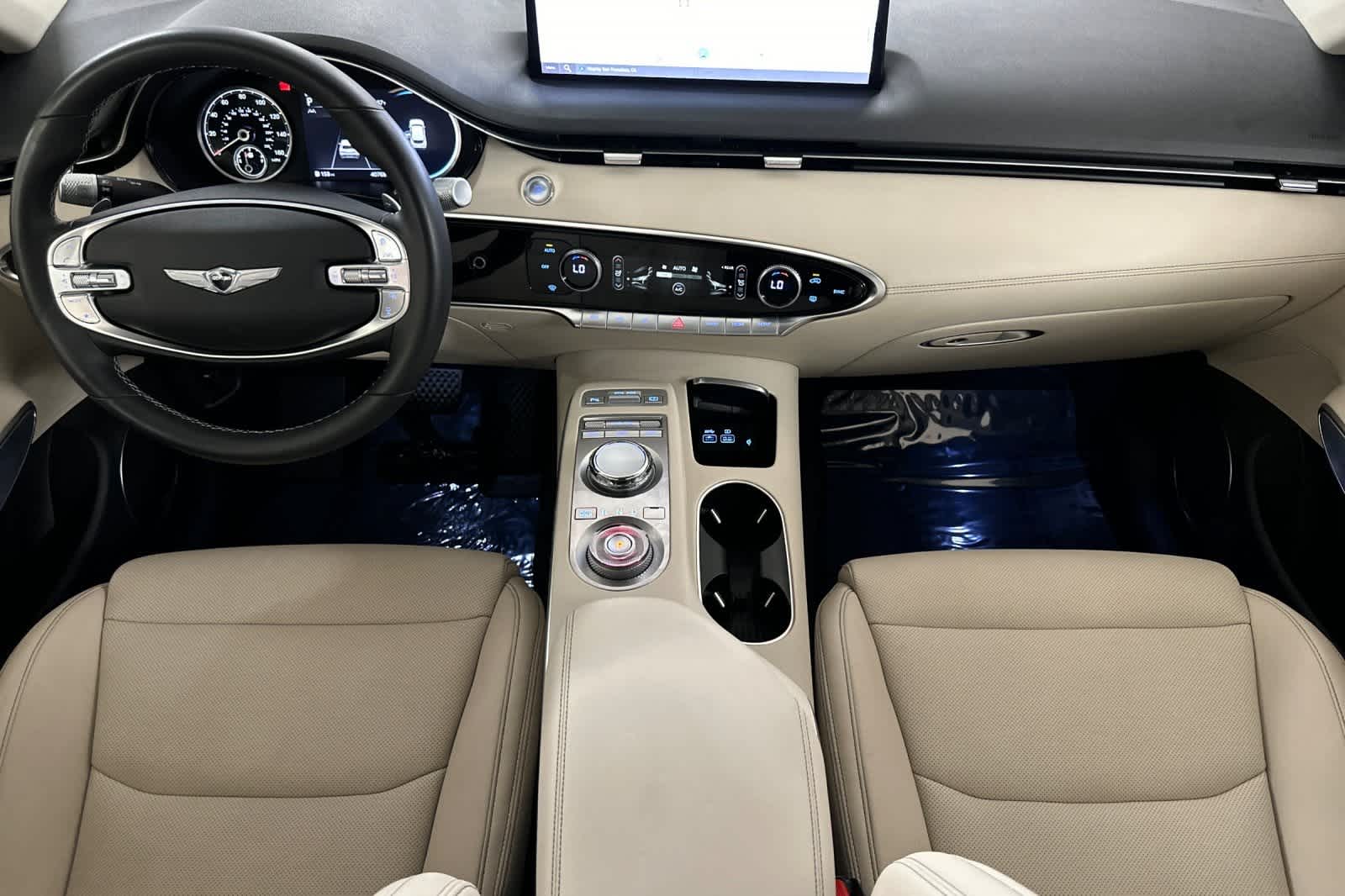 Thumbnail: 2022 Genesis GV70 - 3
