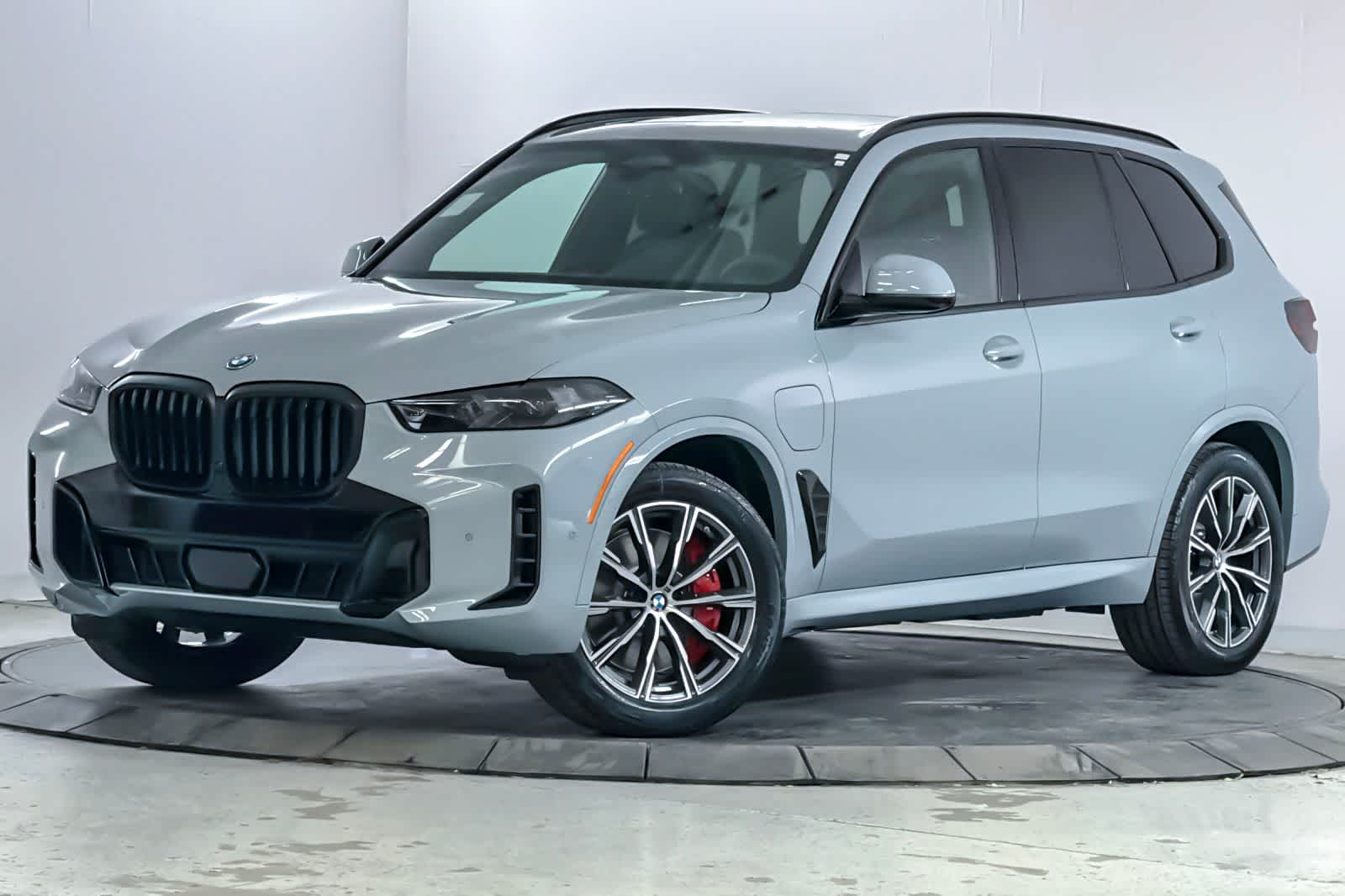 Thumbnail: 2026 BMW X5 - 1