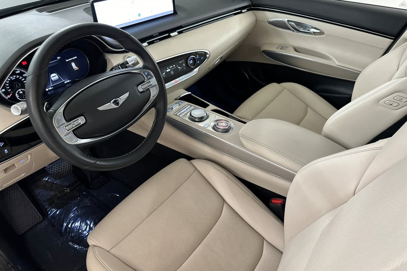 Thumbnail: 2022 Genesis GV70 - 11