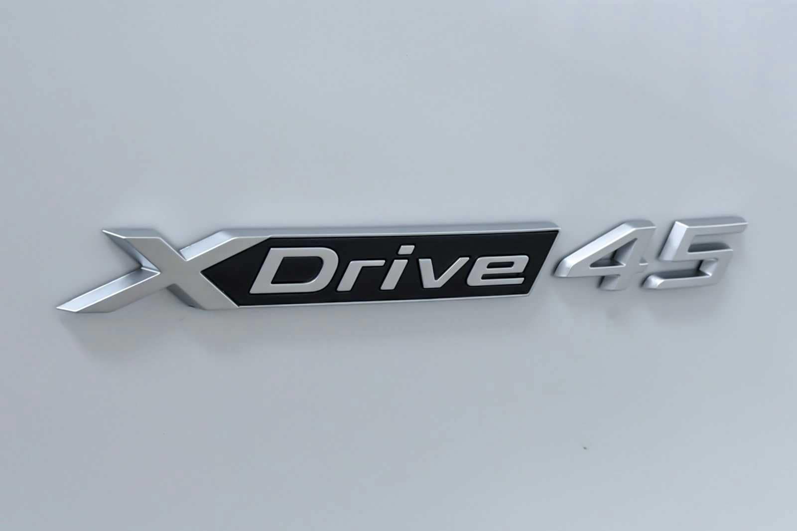 Thumbnail: 2026 BMW iX - 26