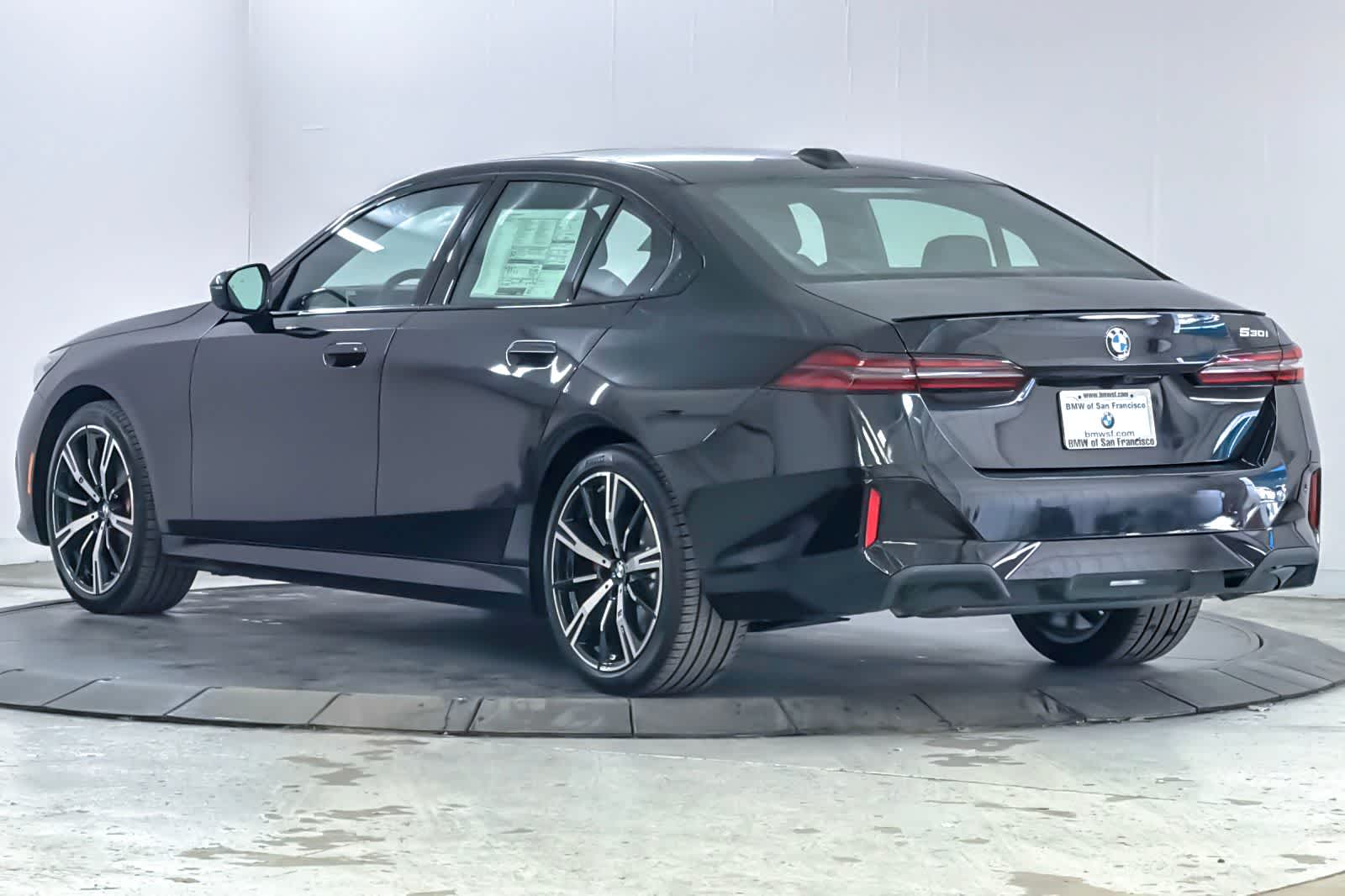 Thumbnail: 2026 BMW 5 Series - 6