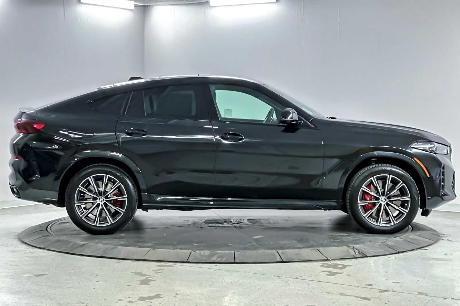 Thumbnail: 2026 BMW X6 - 8