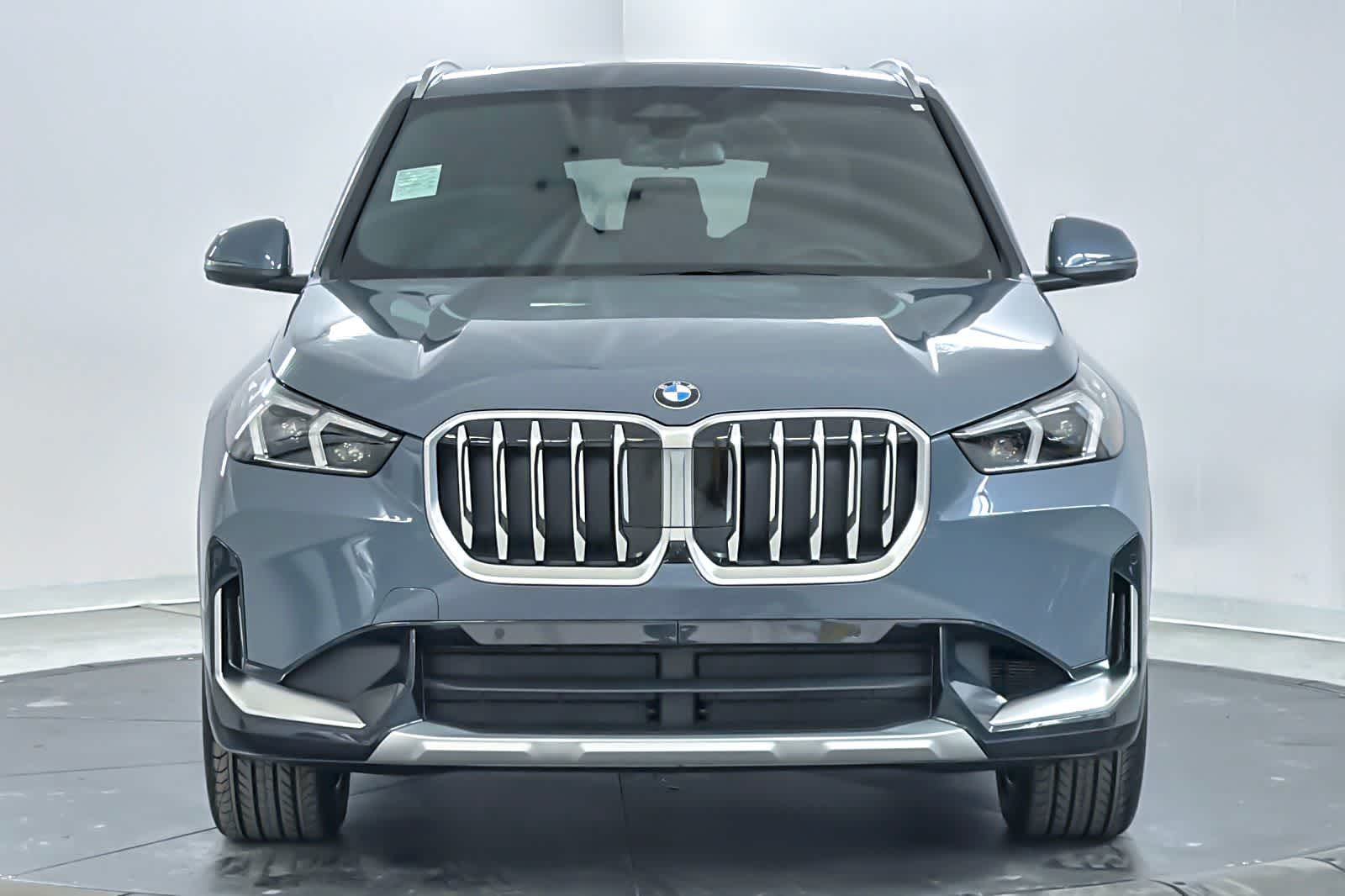Thumbnail: 2026 BMW X1 - 10