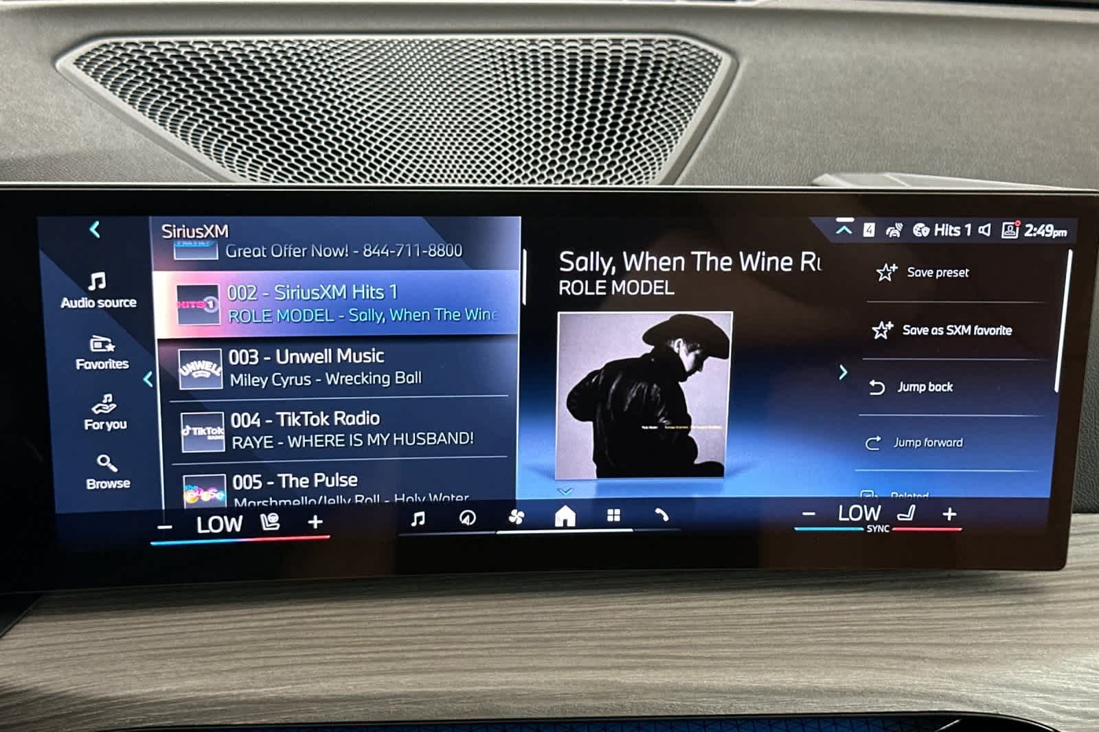 Thumbnail: 2025 BMW i4 - 17