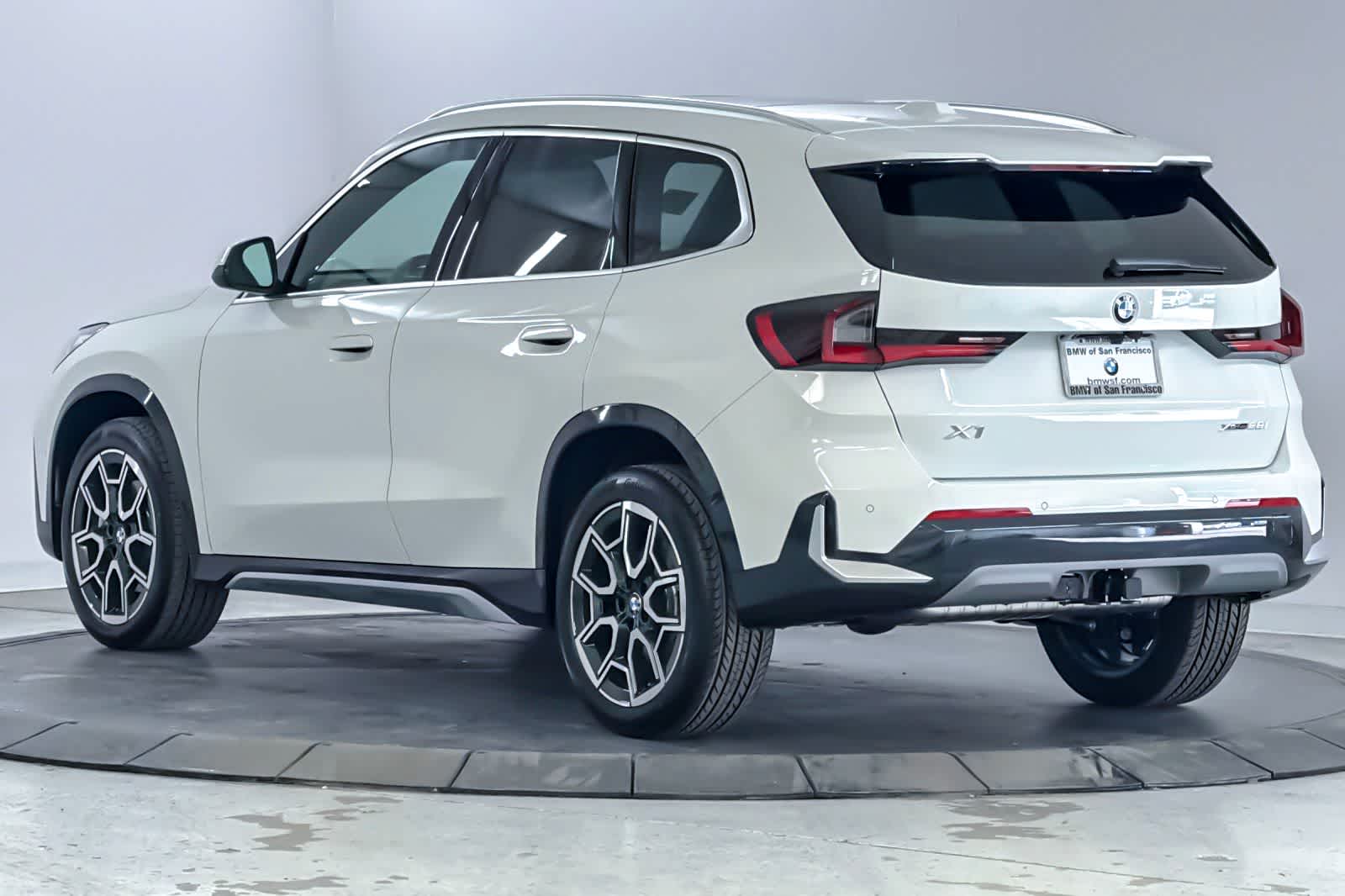Thumbnail: 2026 BMW X1 - 6