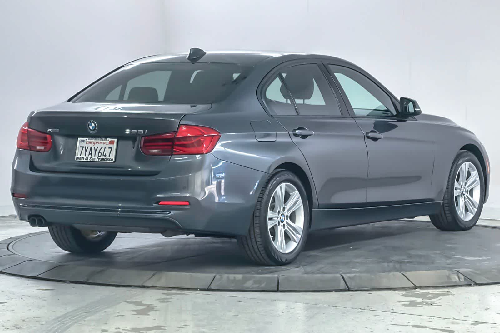 Thumbnail: 2016 BMW 3 Series - 2