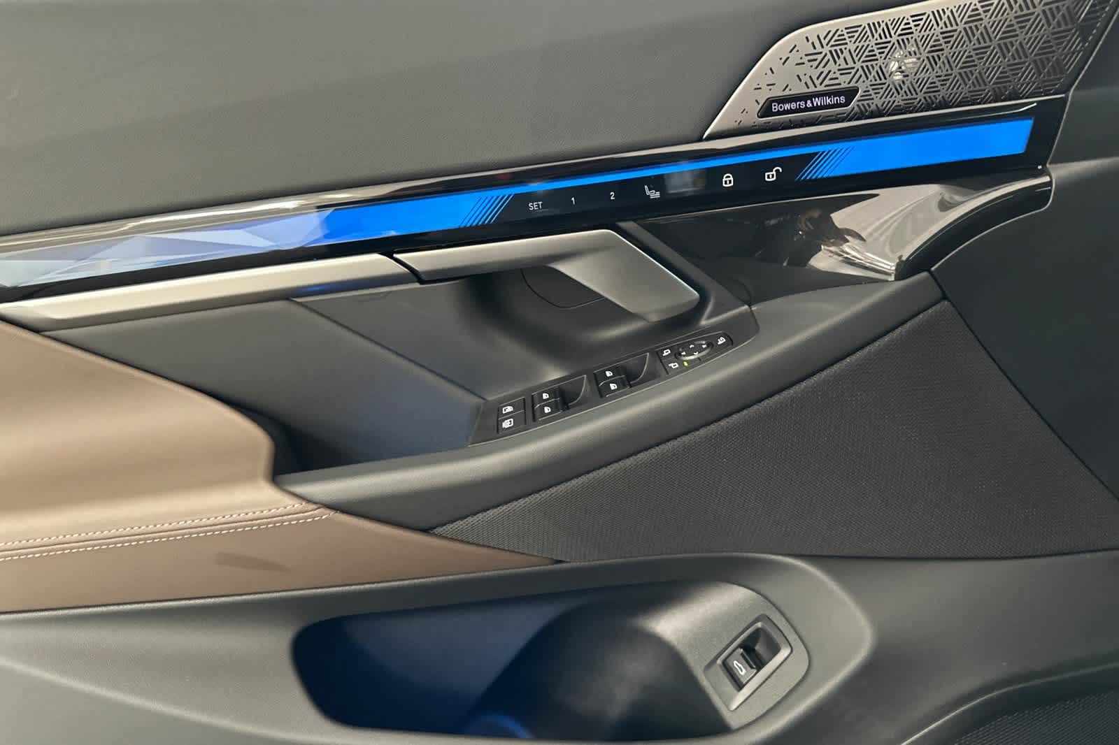 Thumbnail: 2024 BMW i5 - 12