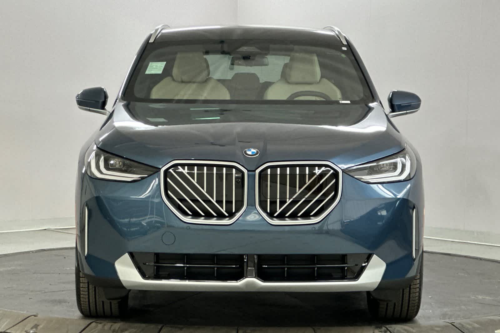 Thumbnail: 2025 BMW X3 - 10